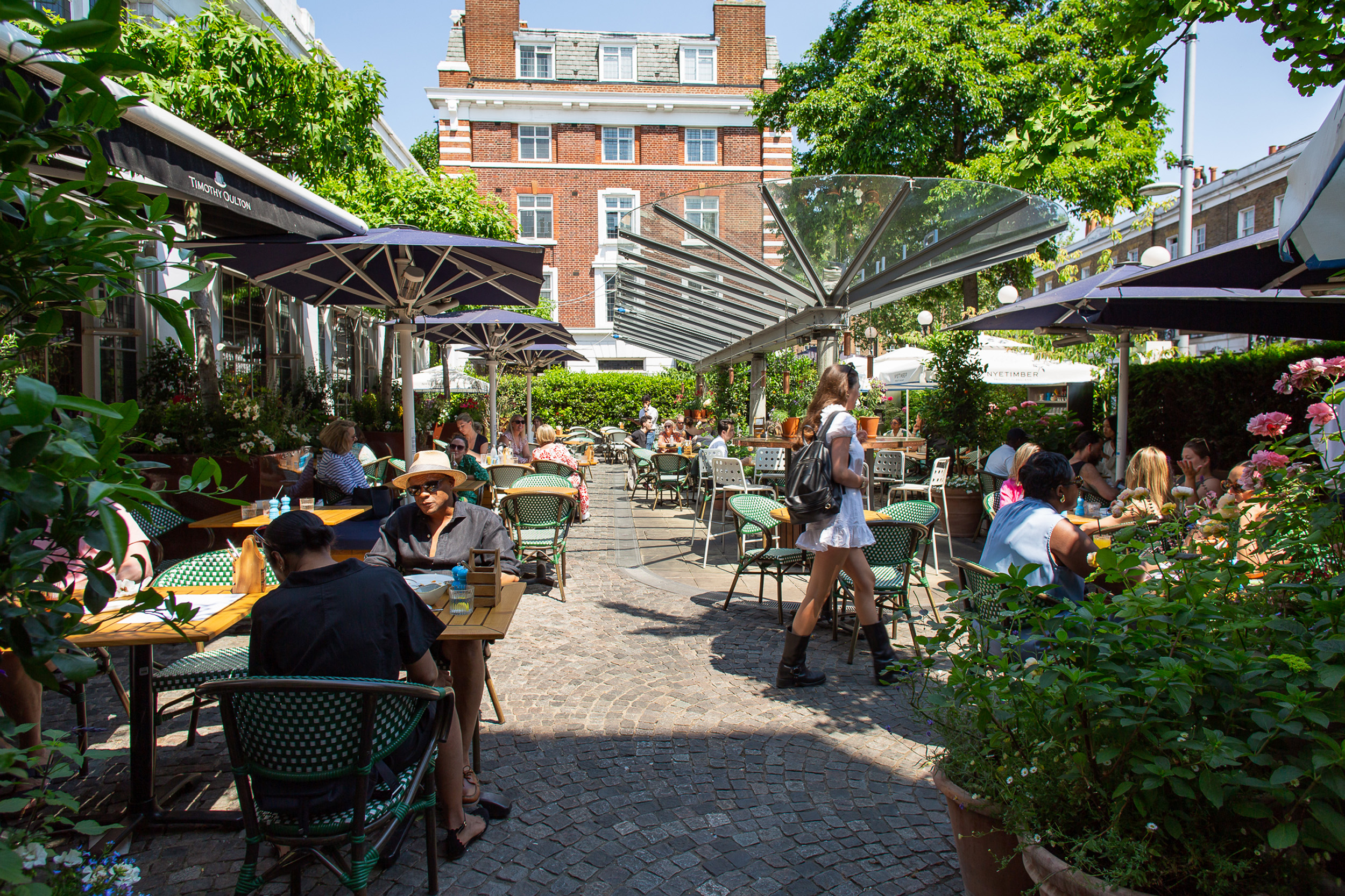 Area-Guide-Chelsea-South-Kensington-Best-Restaurants-Bluebird (3)