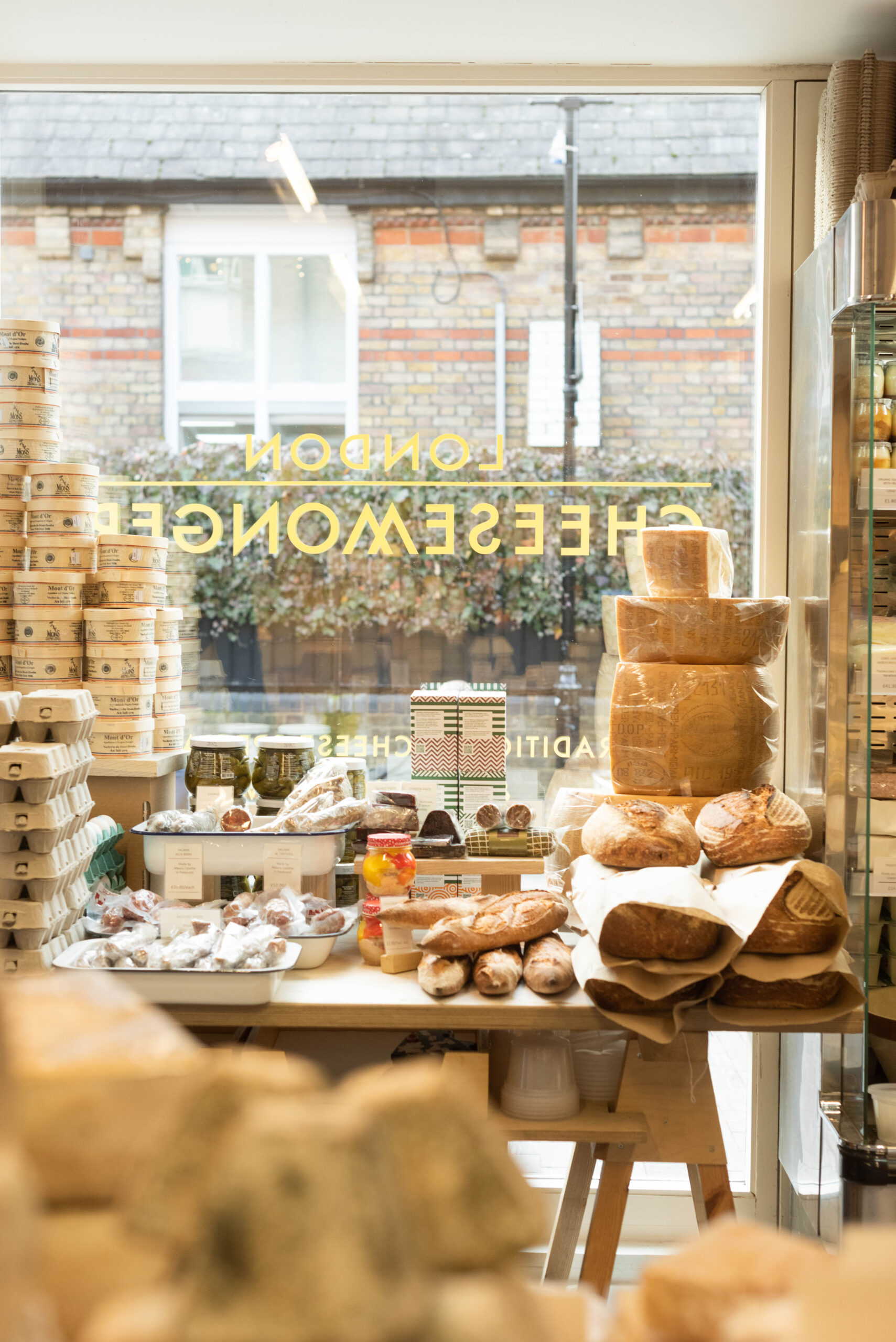 Area-Guide-Chelsea-South-Kensington-London-Cheese-Mongers (5)