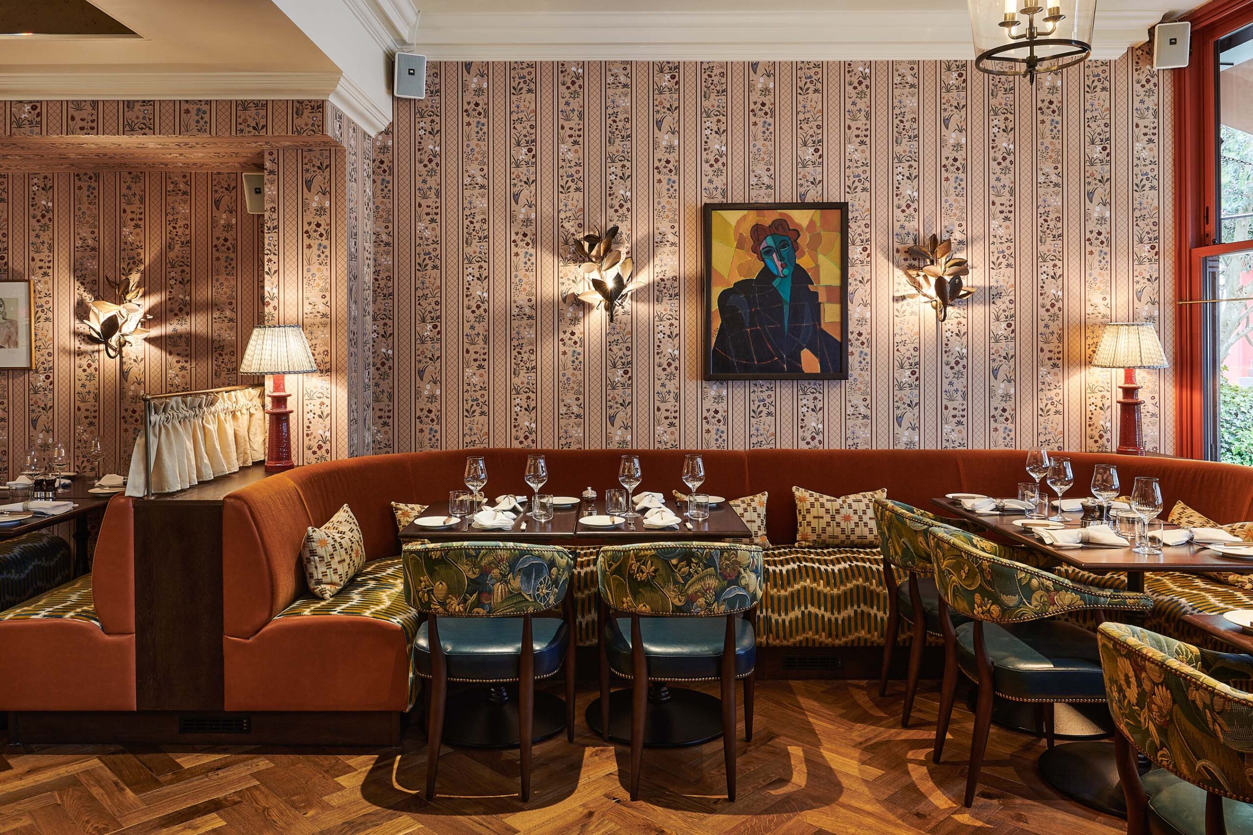 Area-Guide-Holland-Park-Best-Restaurants-Julies (4)