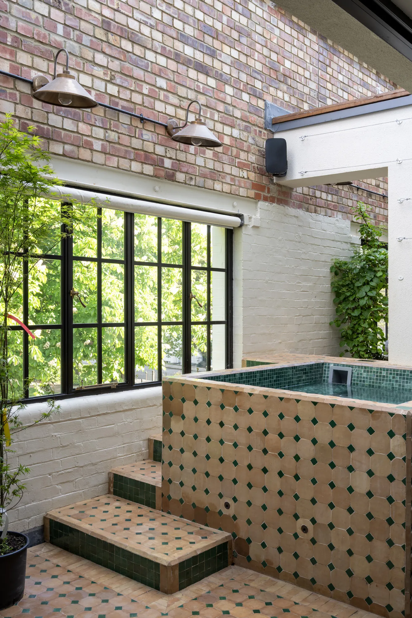 Barnsbury-Apartment-For-Rent-Barnsbury-Square-6_Lo