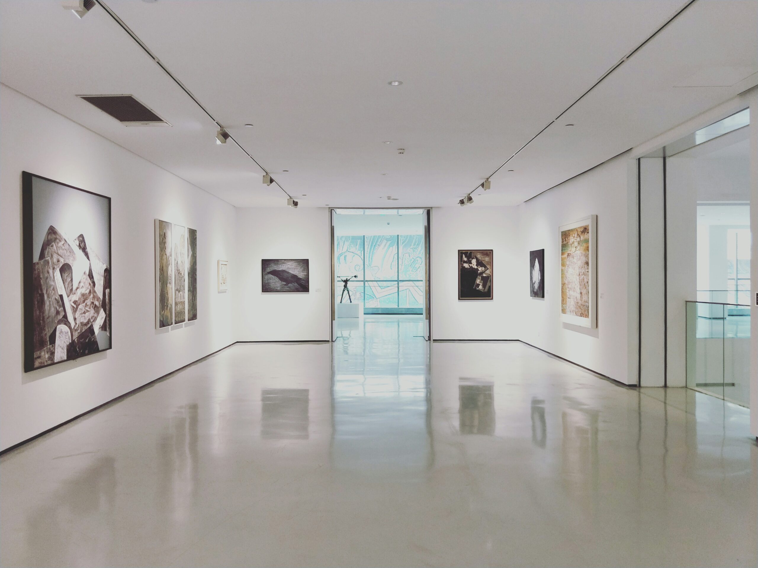 Bayswater-Area-Guide-Serpentine-Gallery-dannie-jing-scaled (1)
