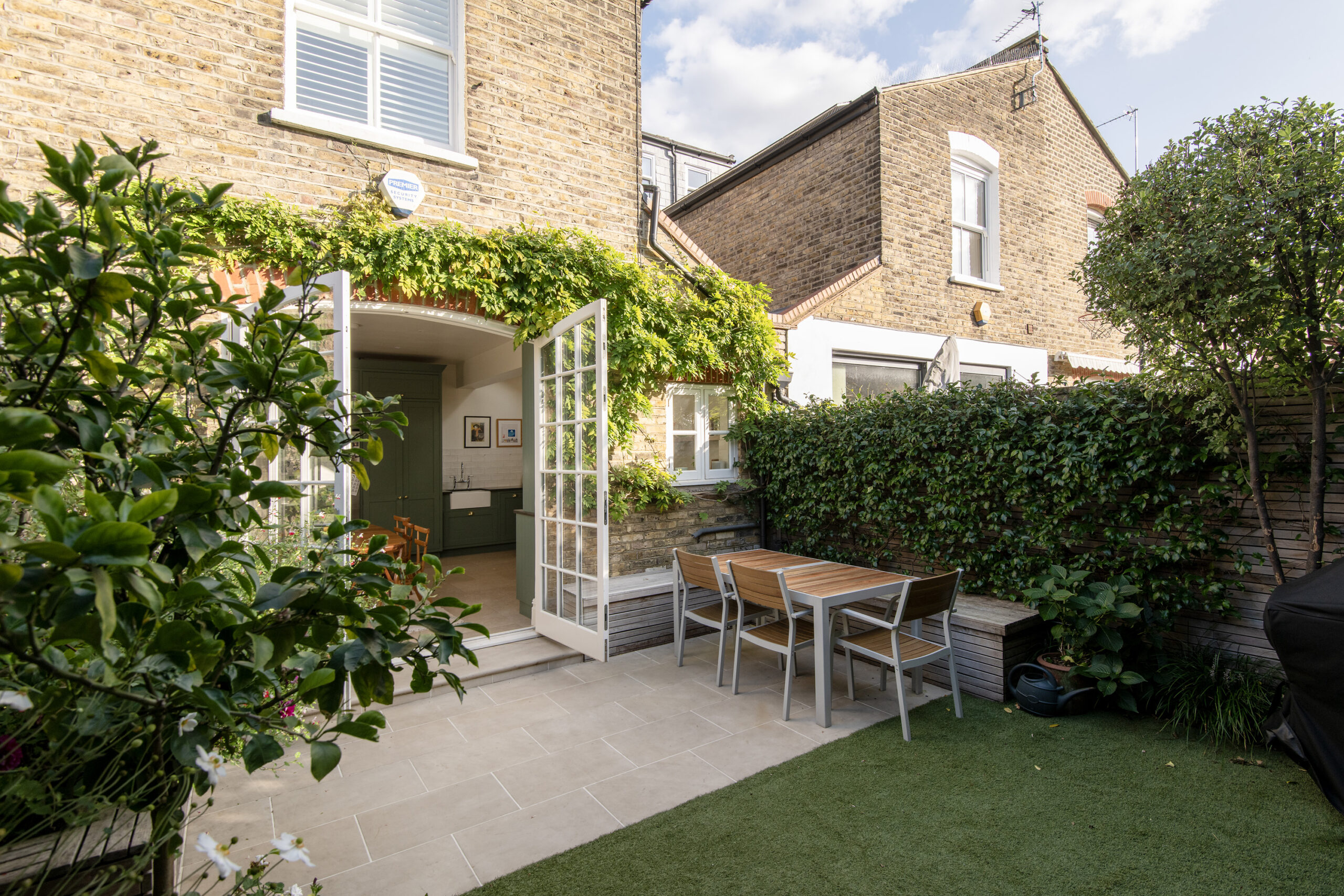 Bedford-Park-House-For-Rent-Rusthall-Avenue-4_Lo