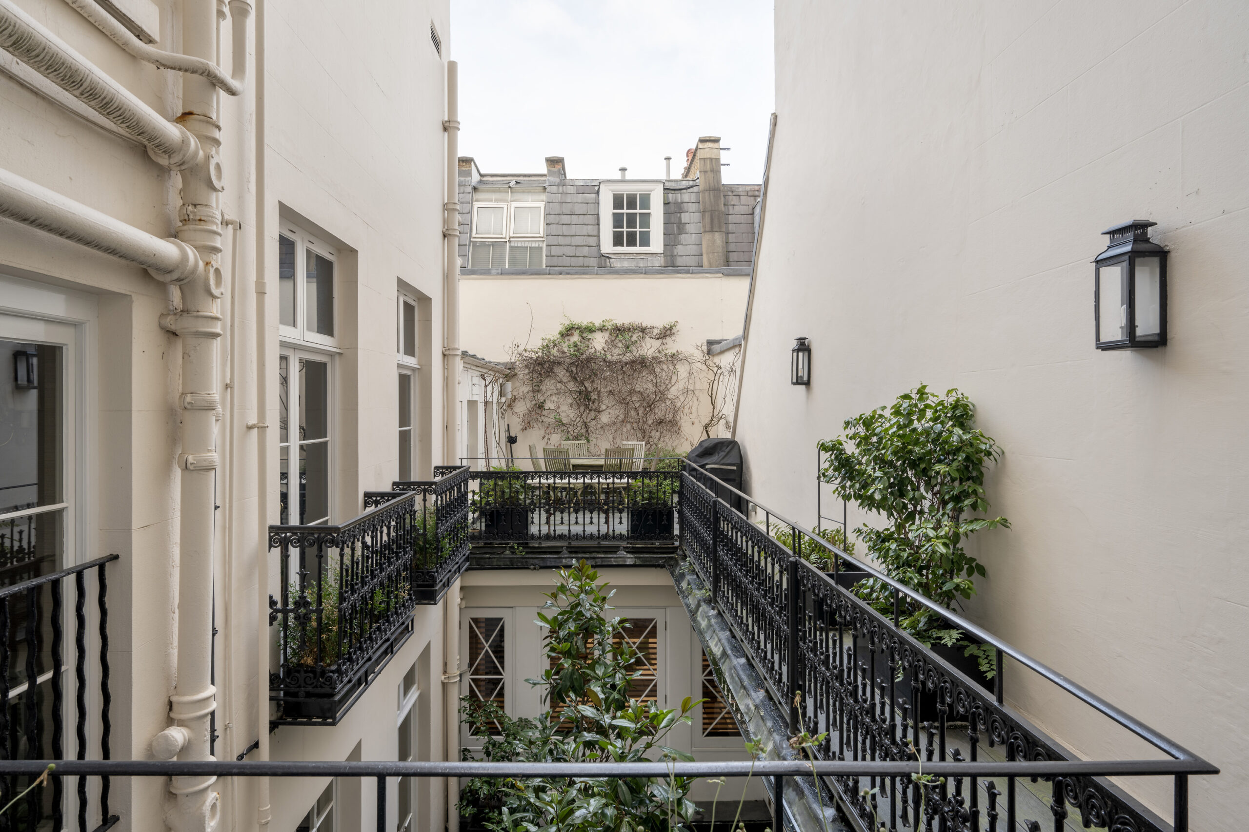 Belgravia-Apartment-For-Rent-Eaton-Place-40_Lo