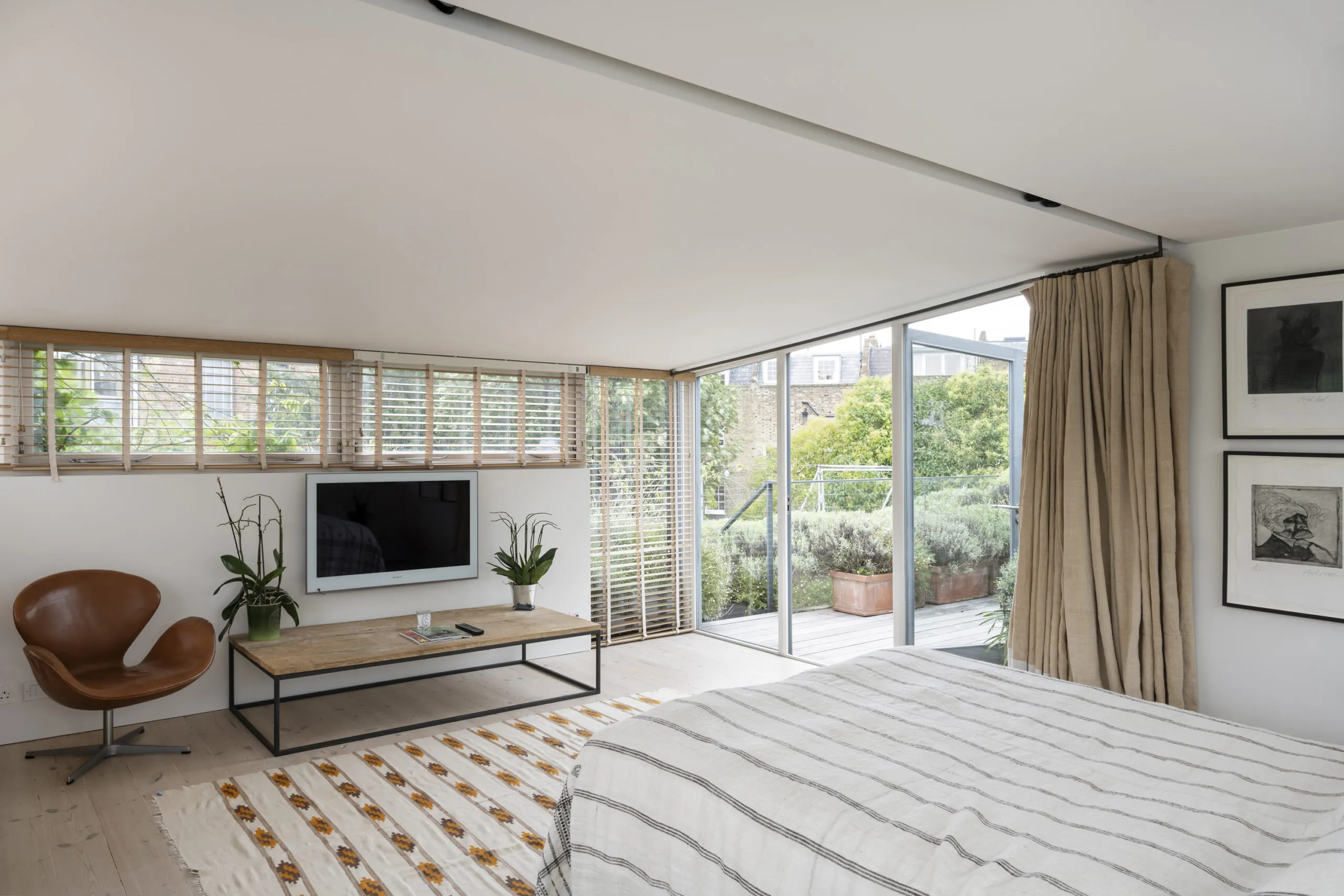 Camden-House-For-Rent-Delancey-Street-40_Lo