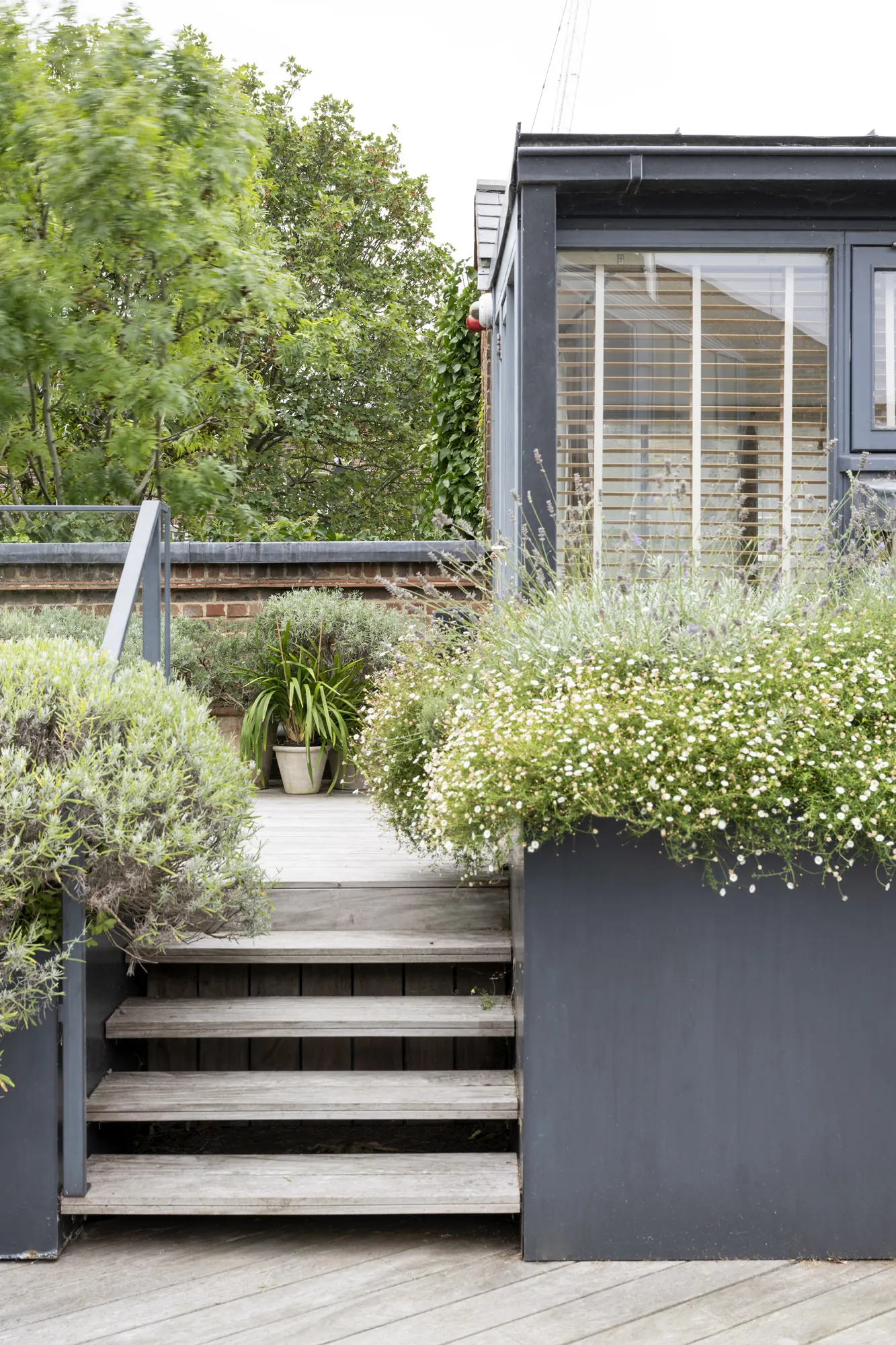 Camden-House-For-Rent-Delancey-Street-44_Lo