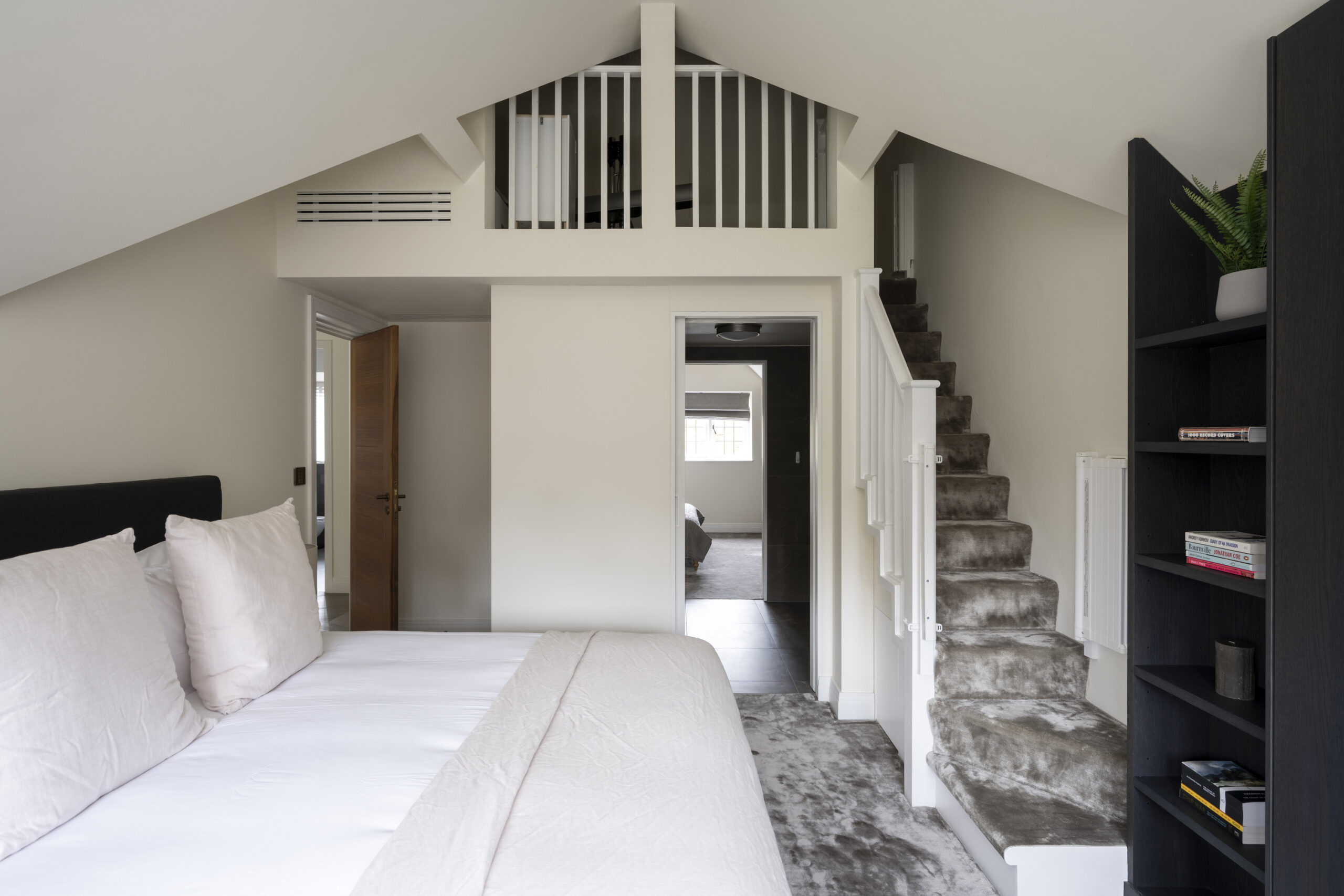 Chelsea-House-For-Short-Rent-Chelsea-Park-Gardens-24_Lo