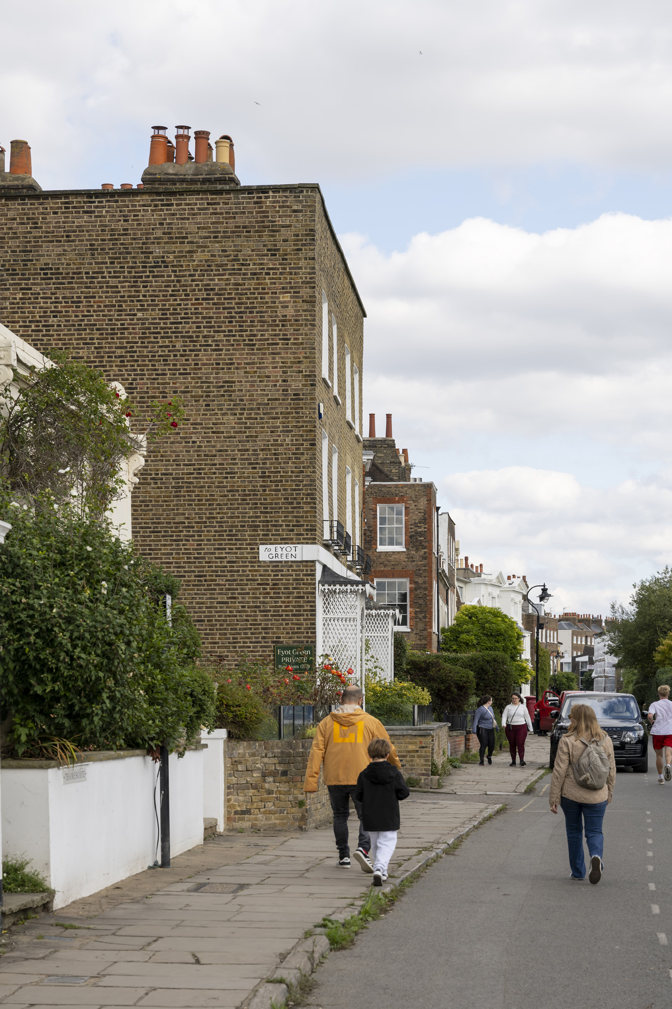 Chiswick-Area-Guide-Best-Park-Mall(13)