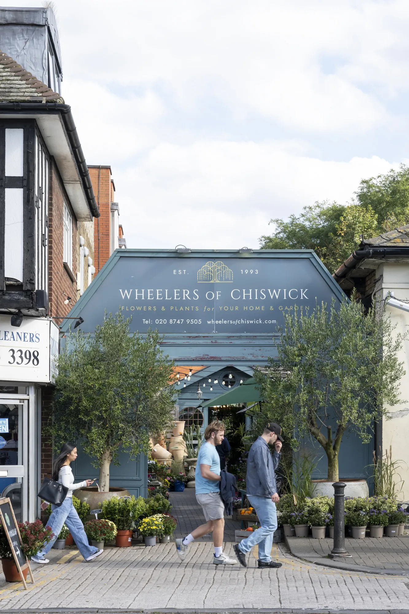Chiswick-Area-Guide-Best-Park-Turnham-Green-Shopping (87)