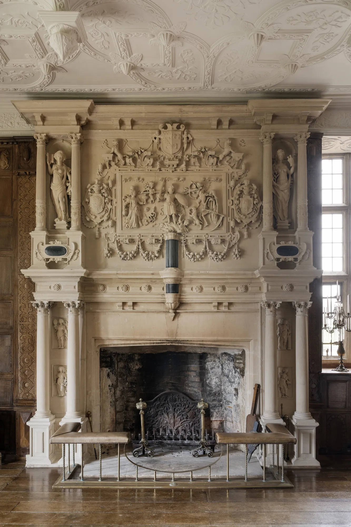 Luxury-House-For-Holiday-Rent-The-Cotswolds-Cirencester-Kingsley-Manor