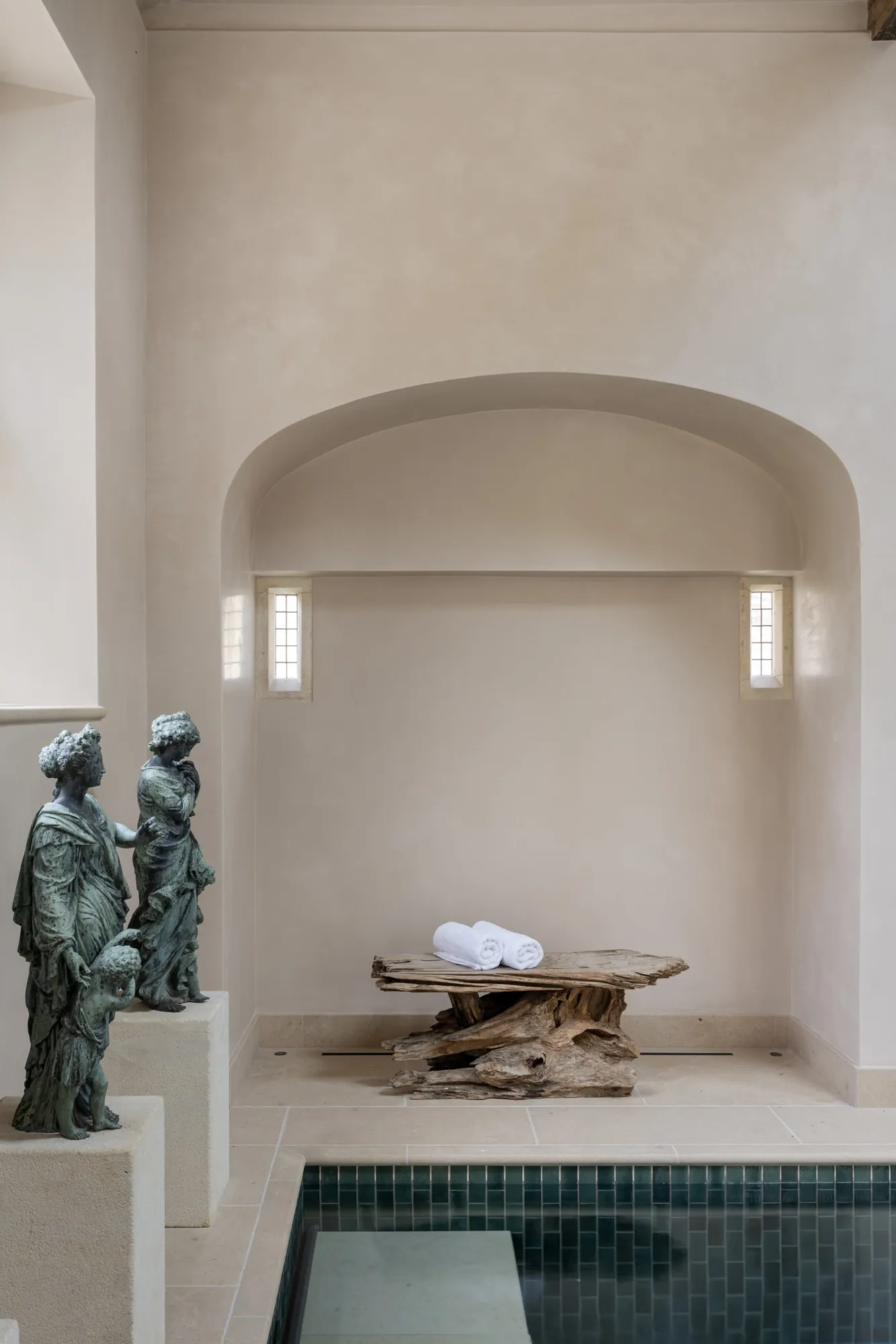 Luxury-House-For-Holiday-Rent-The-Cotswolds-Cirencester-Kingsley-Manor