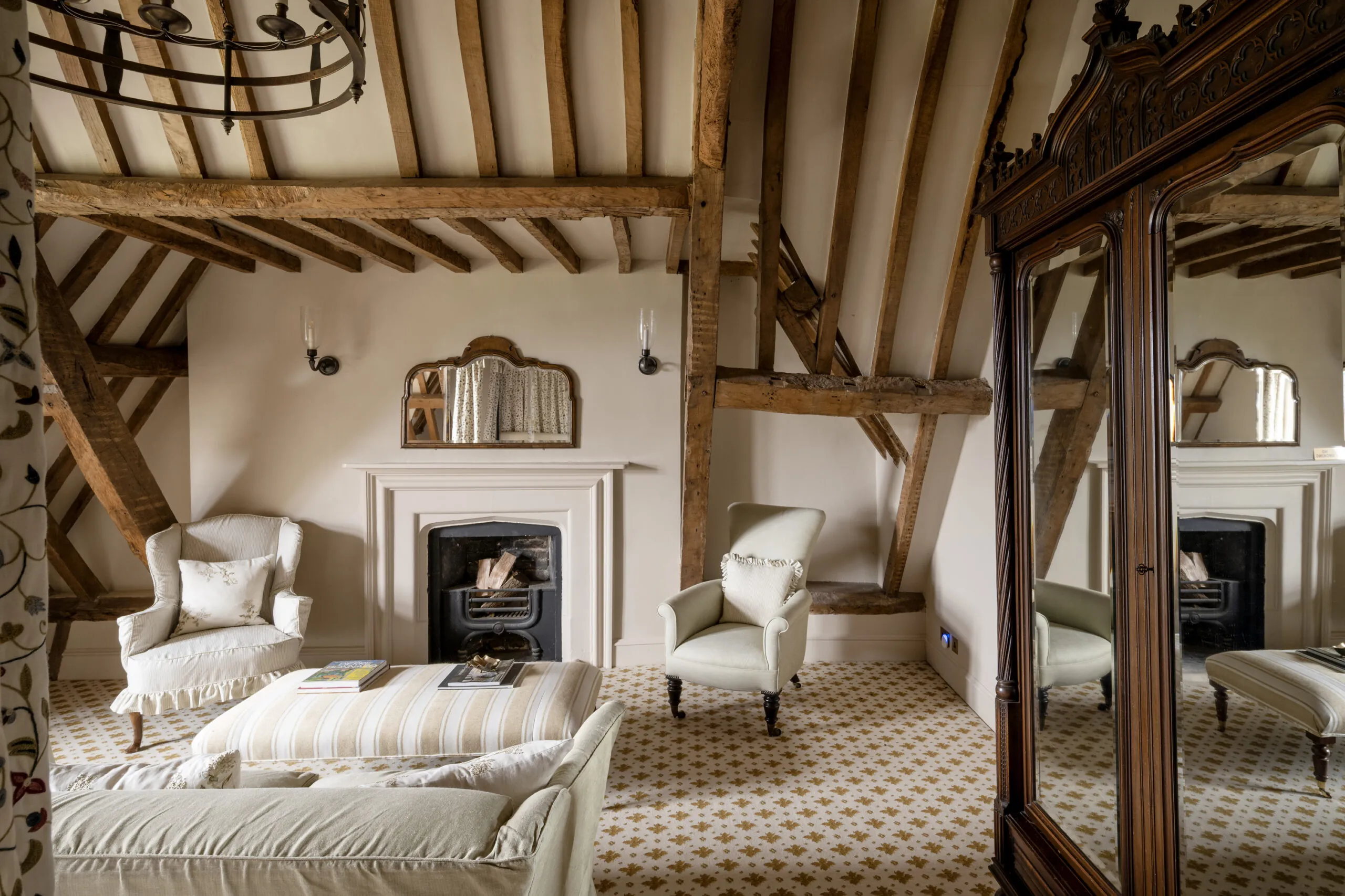 Luxury-House-For-Holiday-Rent-The-Cotswolds-Cirencester-Kingsley-Manor