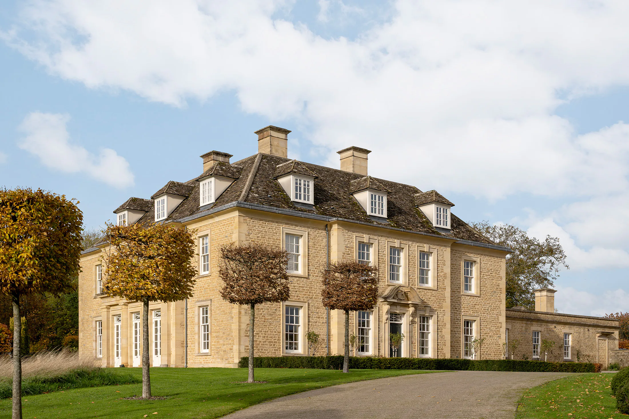 Cirencester-House-For-Rent-Crucis-Park-9_Lo_