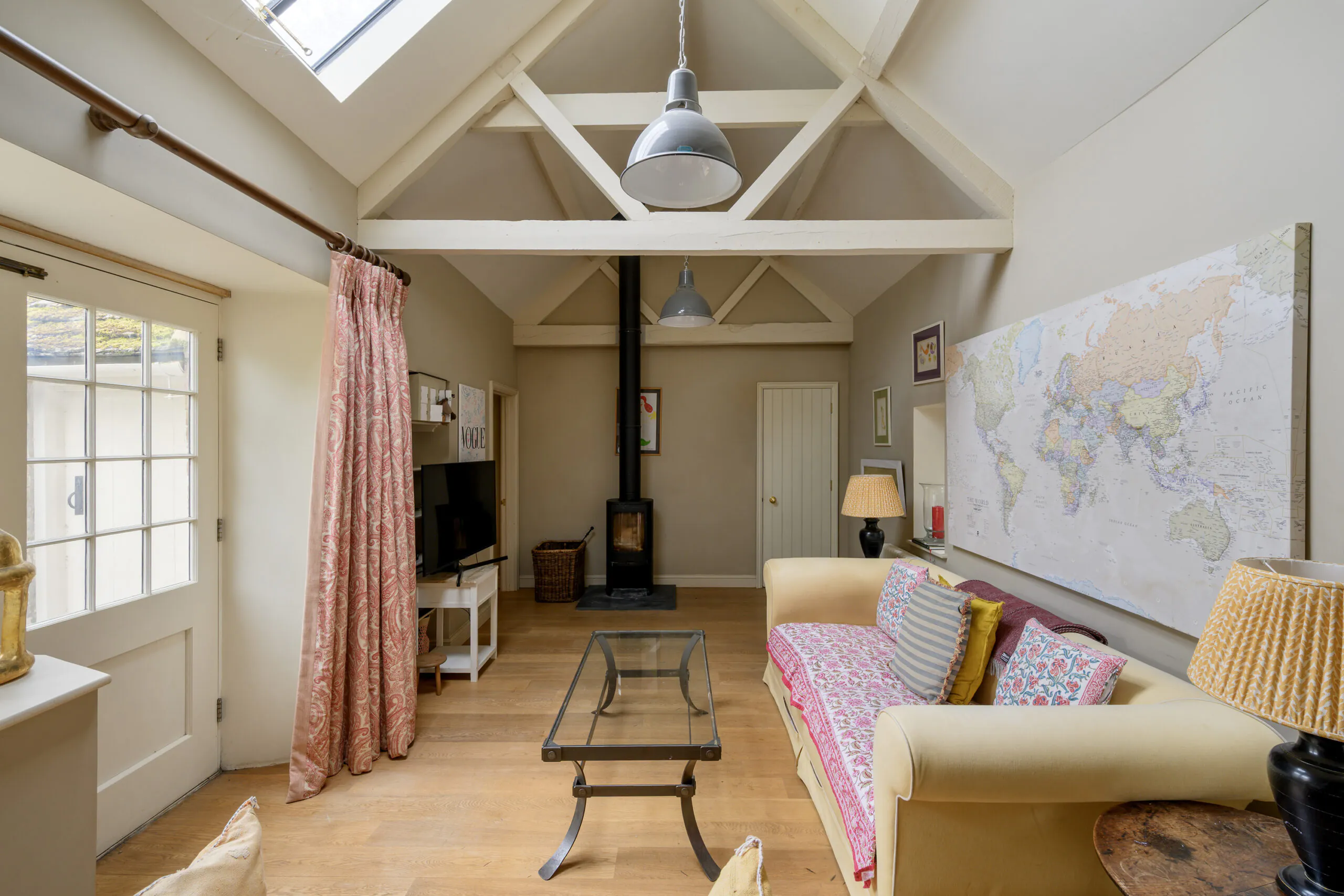 Cotswolds-House-For-Rent-Larkhill-House-1_Lo