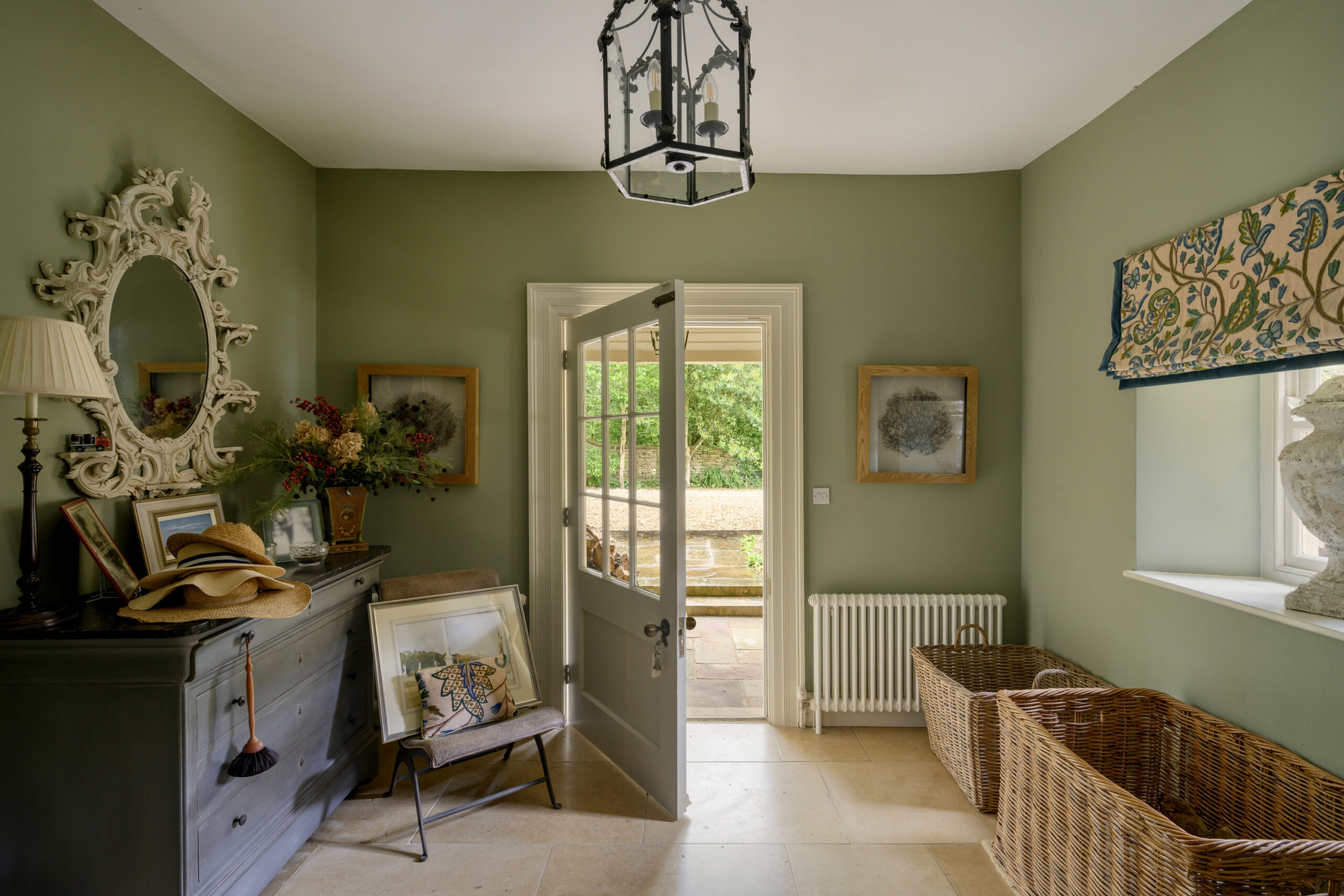 Cotswolds-House-For-Rent-Larkhill-House-4_Lo