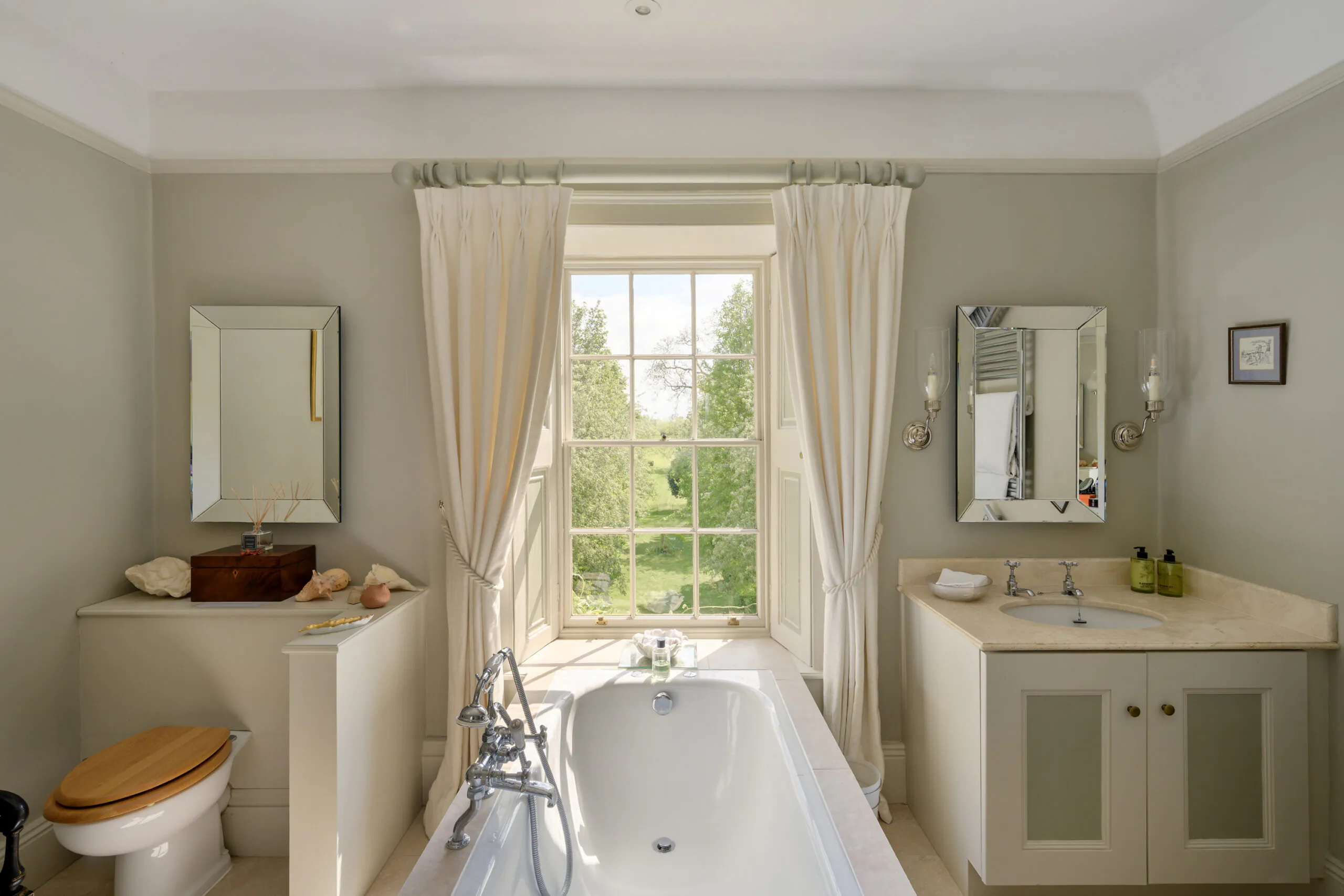 Cotswolds-House-For-Rent-Larkhill-House-67_Lo