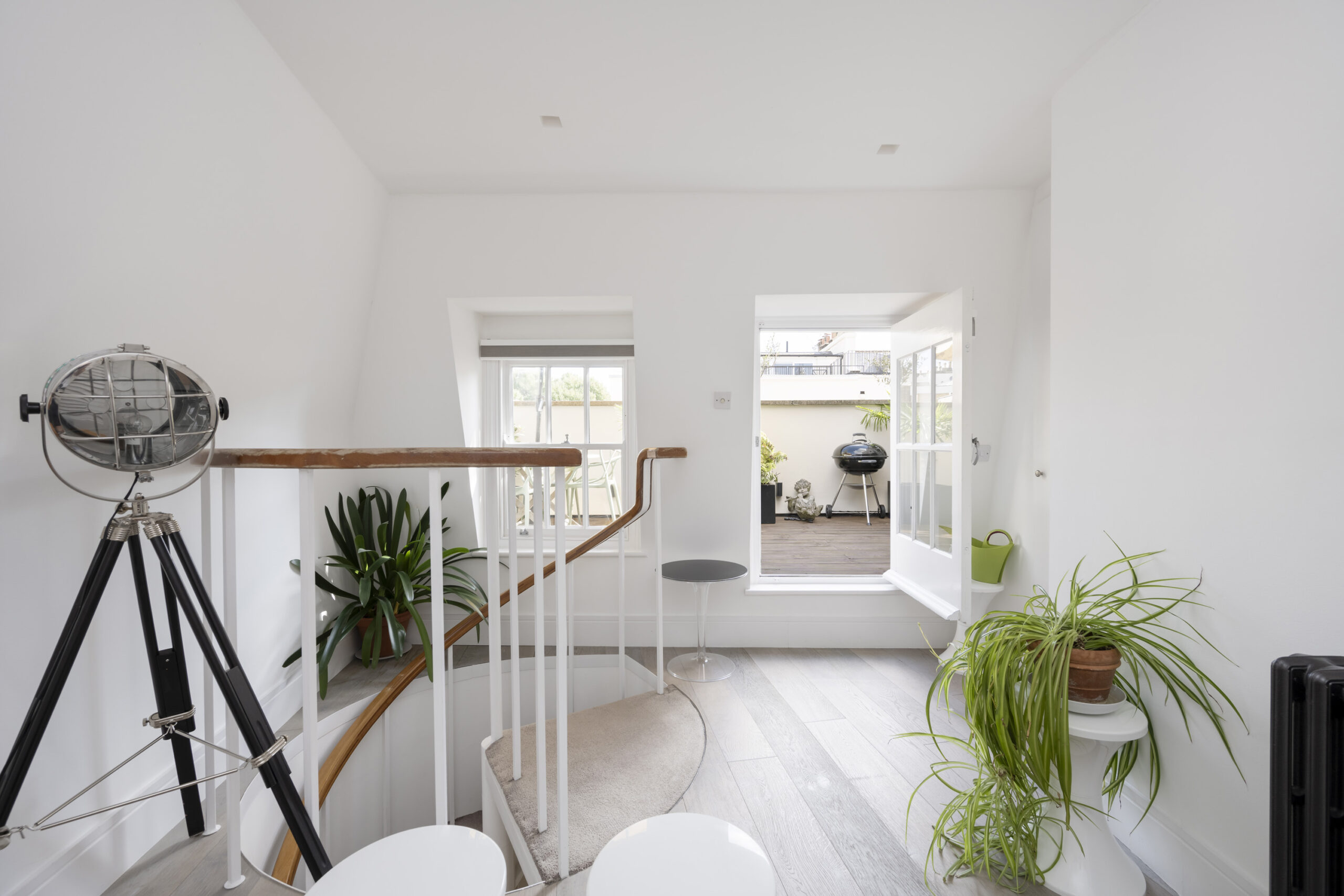 DN-Belgravia-House-For-Rent-Ebury-Mews-29_Lo