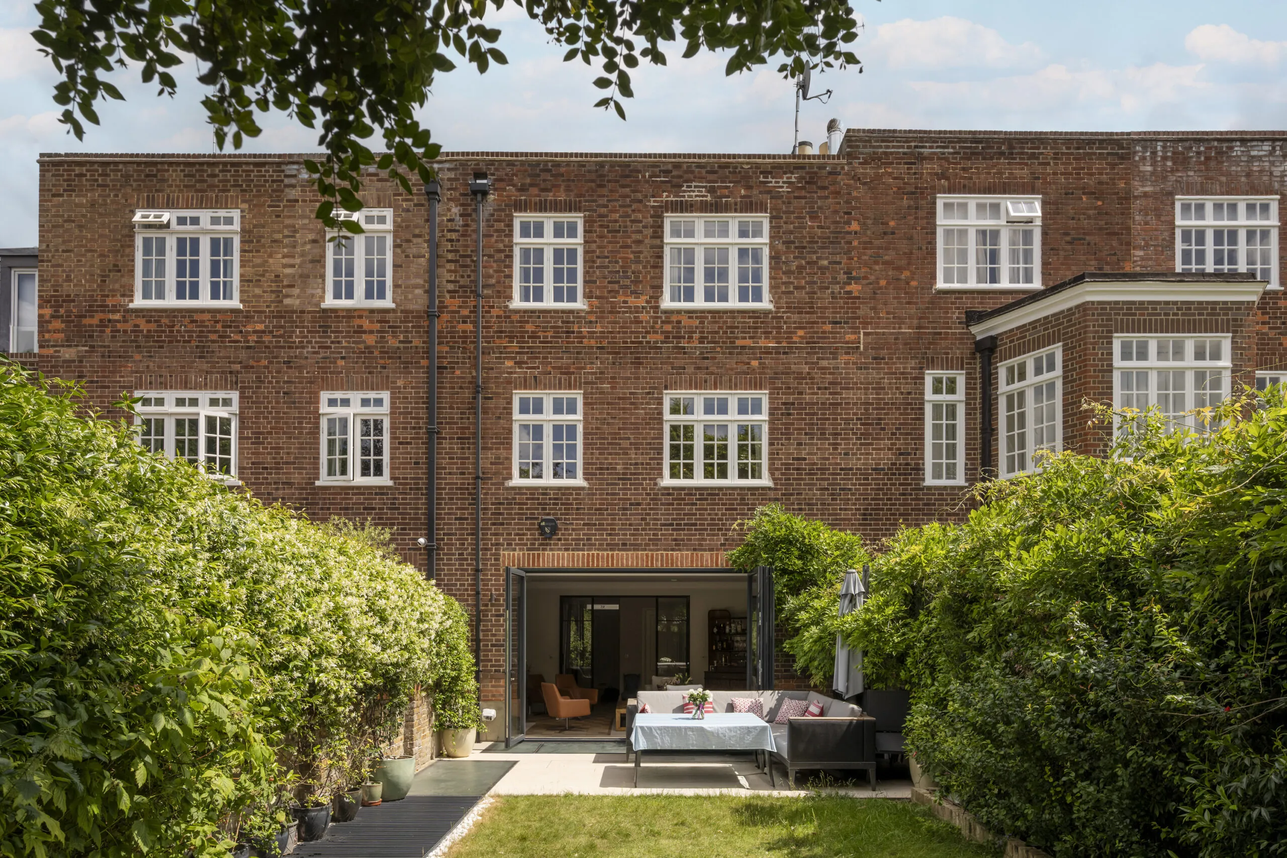 DN-Chelsea-Town-House-For-Rent-Dovehouse-Street-14_Lo