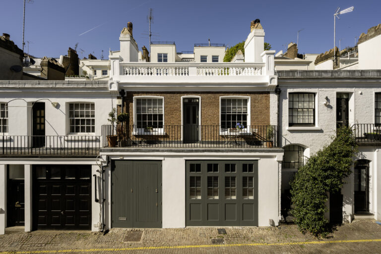 Holland Park Mews