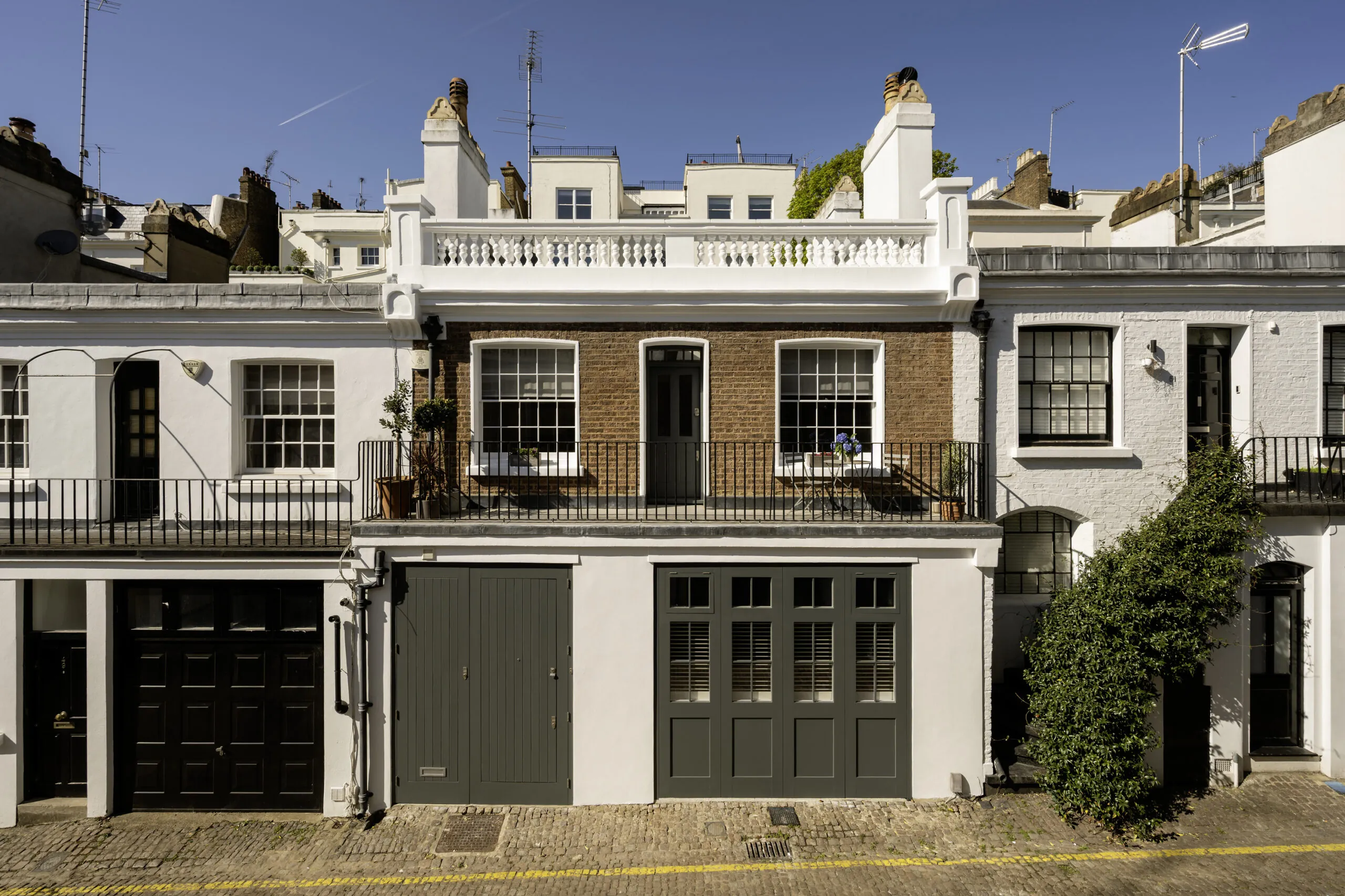 DN-Holland-Park-Mews-House-For-Sale-Holland-Park-Mews-33_Lo