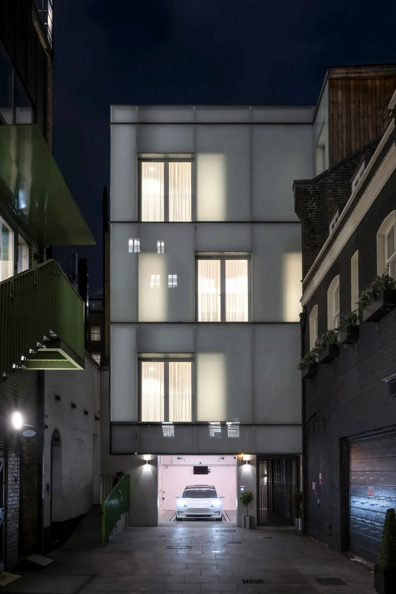 DN-Night-Down-Street-Mews-House-For-Rent-4_Lo