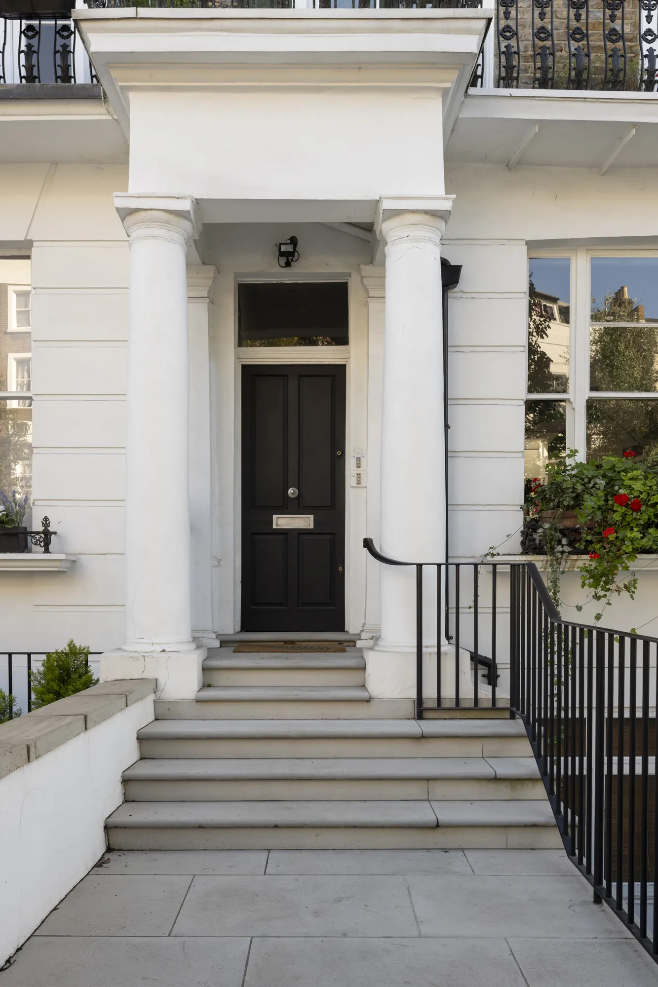 DN-Short-Let-Notting-Hill-Flat-Ledbury-Road-41_Lo