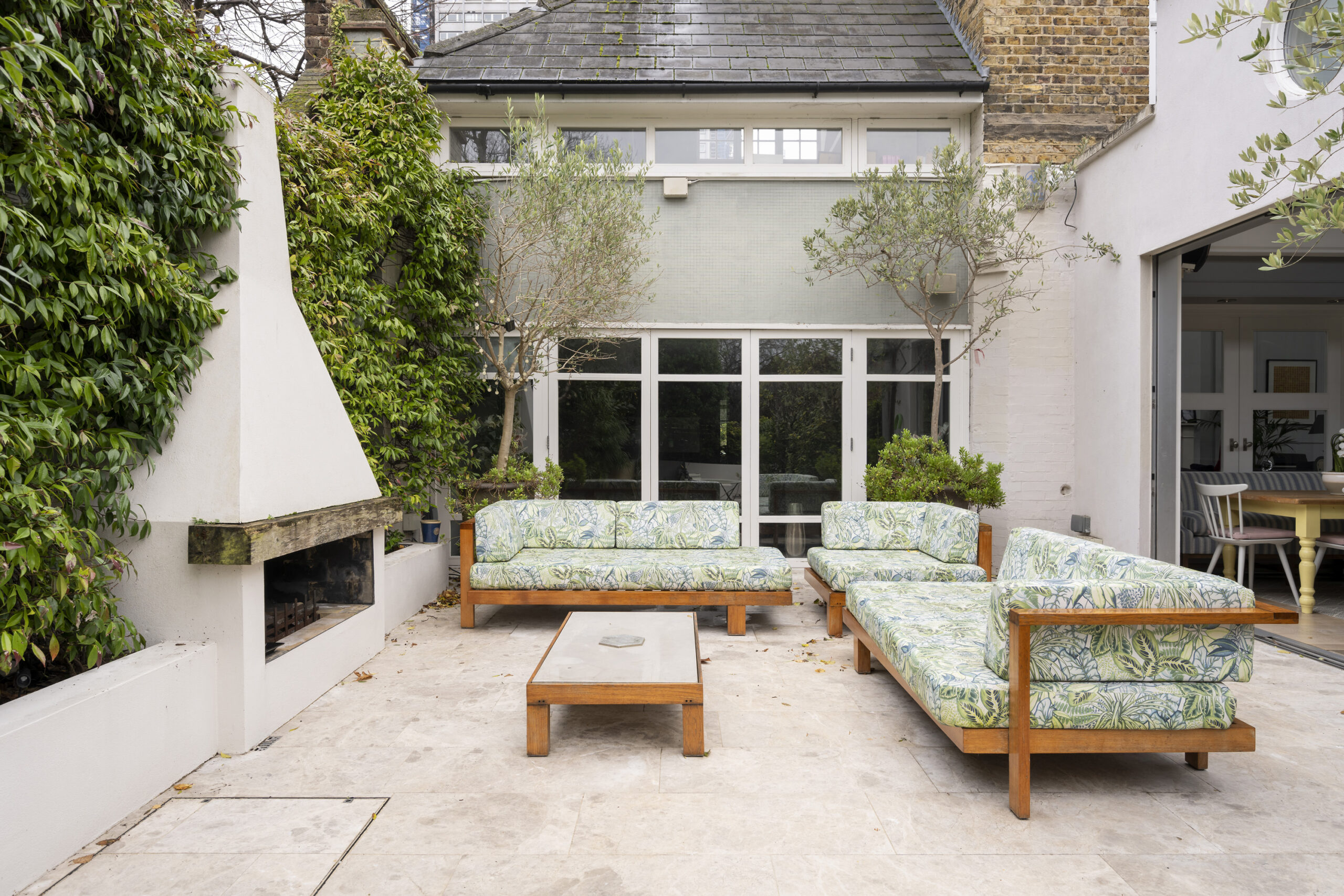 DN-West-Kensington-House-For-Rent-Wilsham-Street-10_Lo