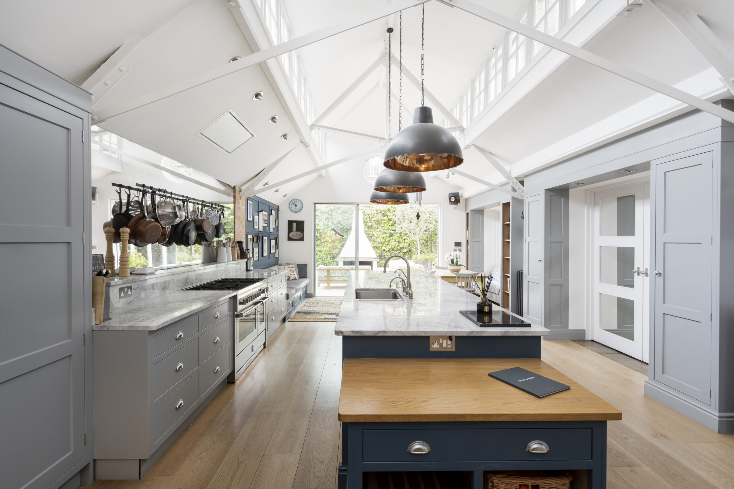 DN-West-Kensington-House-For-Rent-Wilsham-Street-2_Lo