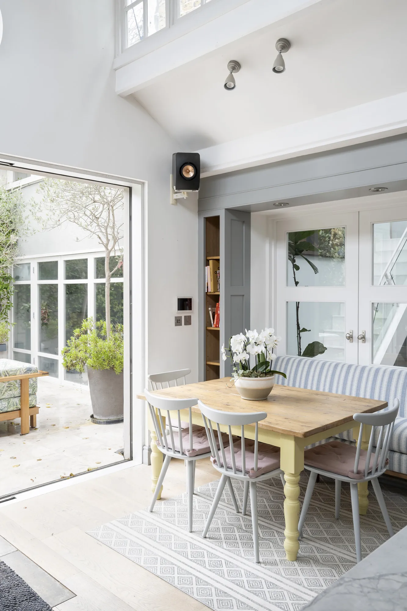DN-West-Kensington-House-For-Rent-Wilsham-Street-6_Lo