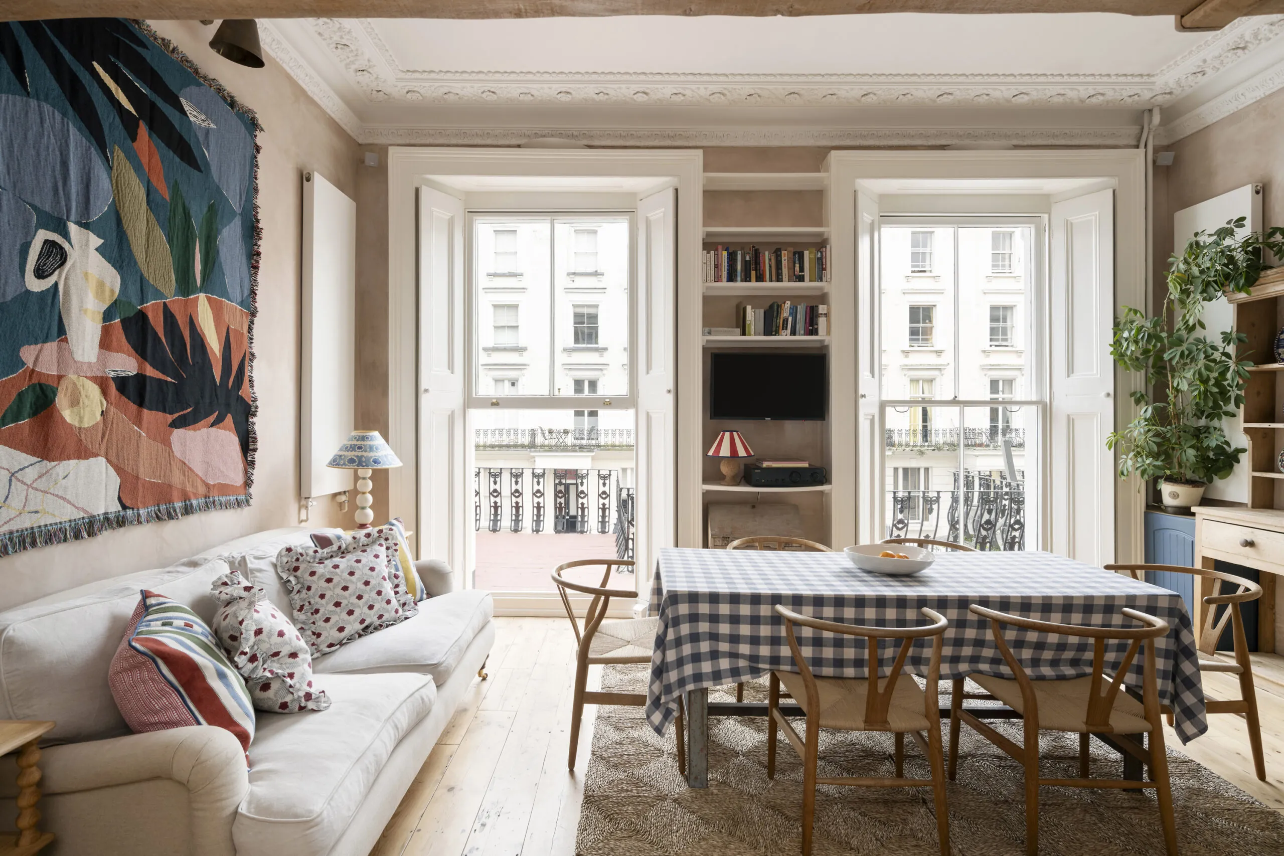 DS-Apartment-For-Rent-St-Stephen’s-Gardens-S2-5_Lo