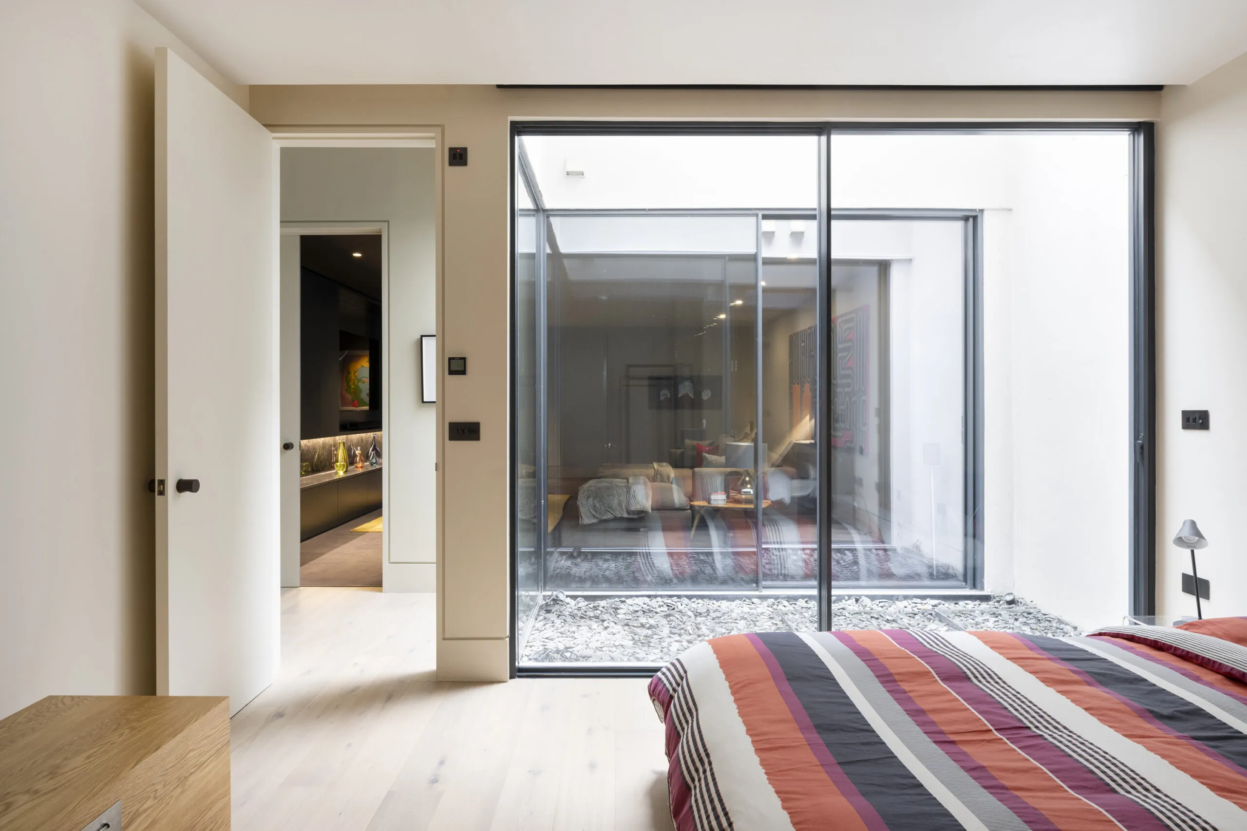 DS-Chelsea-House-For-Short-Let-Chelsea-Park-Gardens-31_Lo