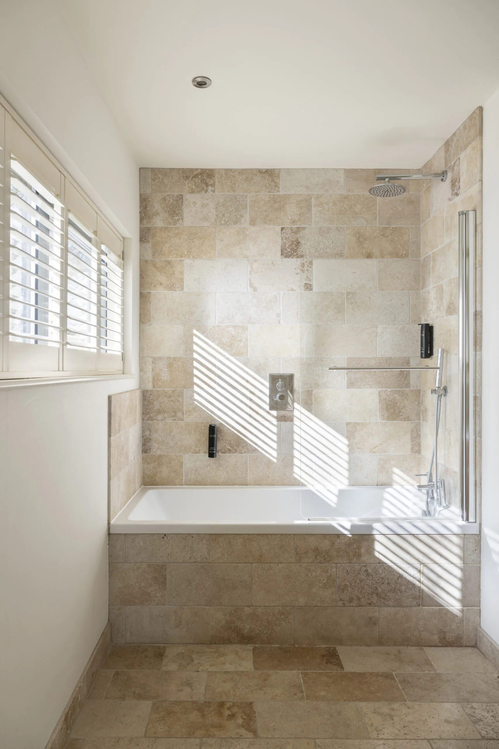 DS-Cotswolds-Home-For-Rent-Cotswolds-Barn-12_Lo