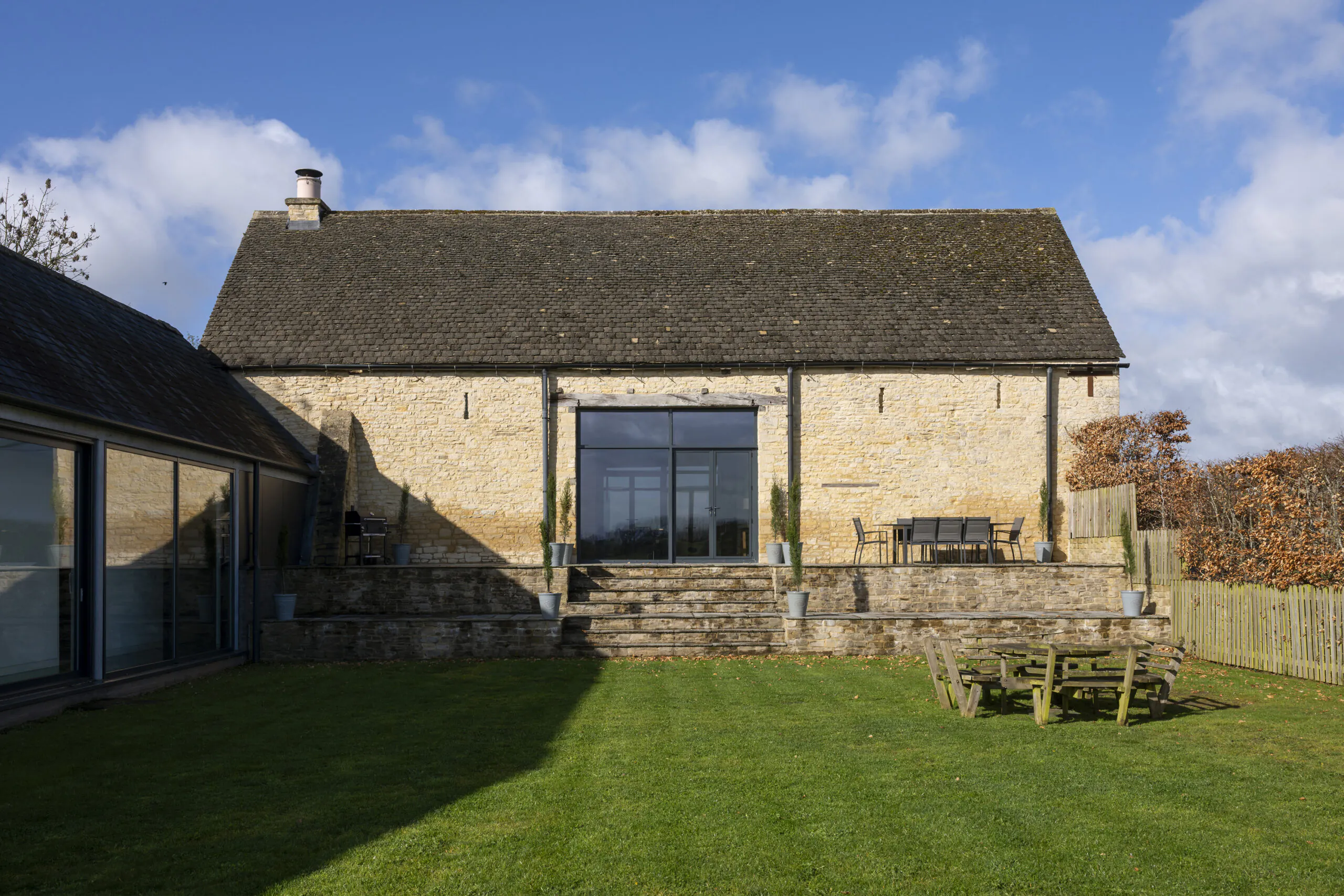 DS-Cotswolds-Home-For-Rent-Cotswolds-Barn-4_Lo