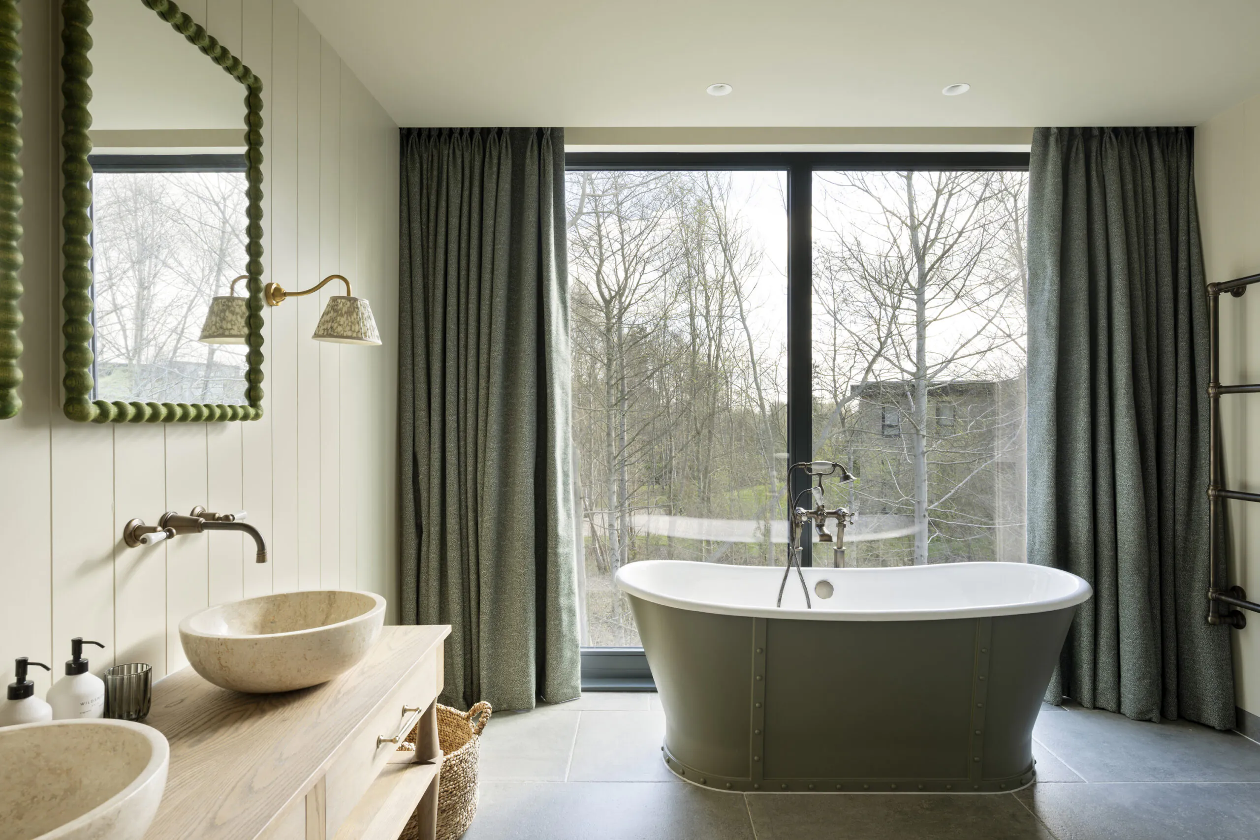 DS-Cotswolds-Home-For-Rent-Lakeside-Manor-Luxury (33)