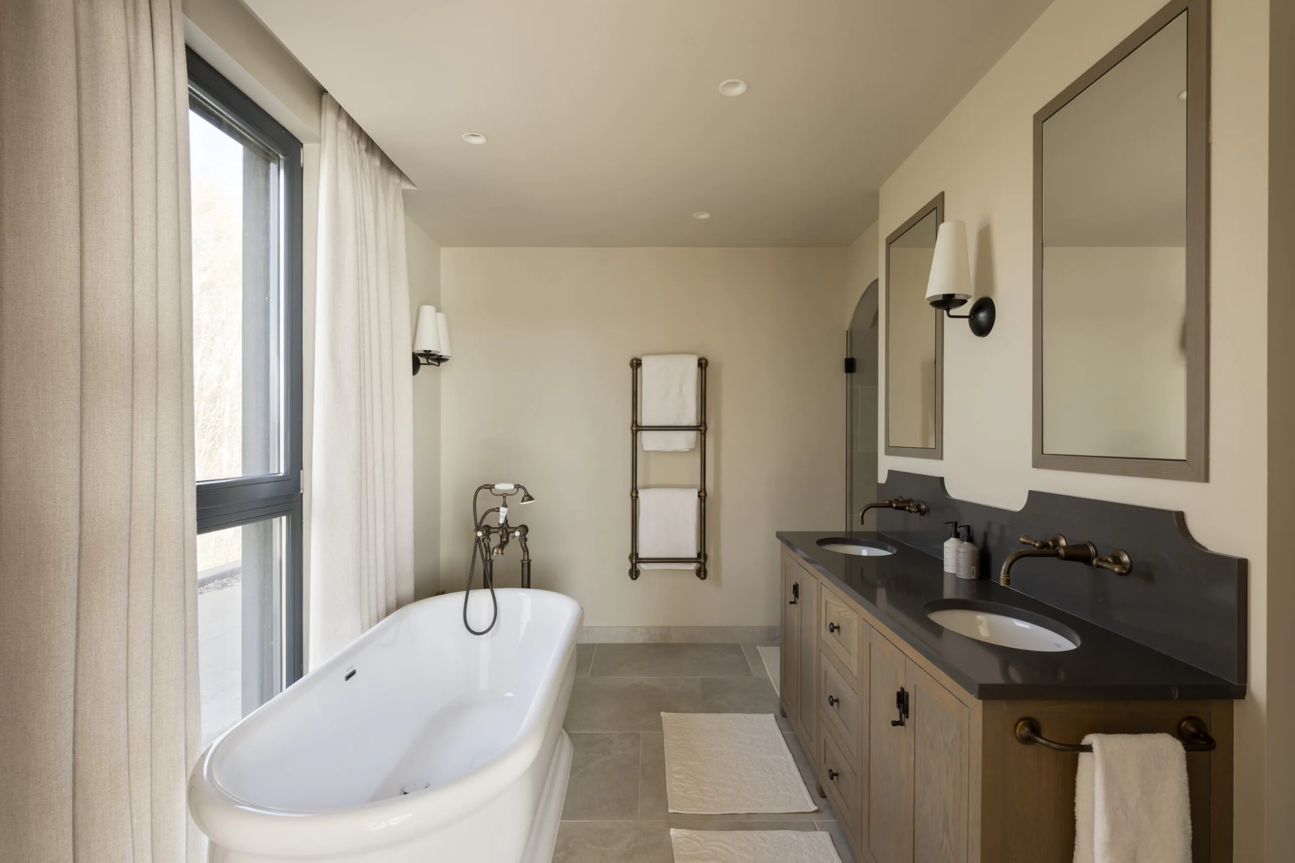 DS-Cotswolds-Home-For-Rent-Lakeside-Manor-Luxury (41)