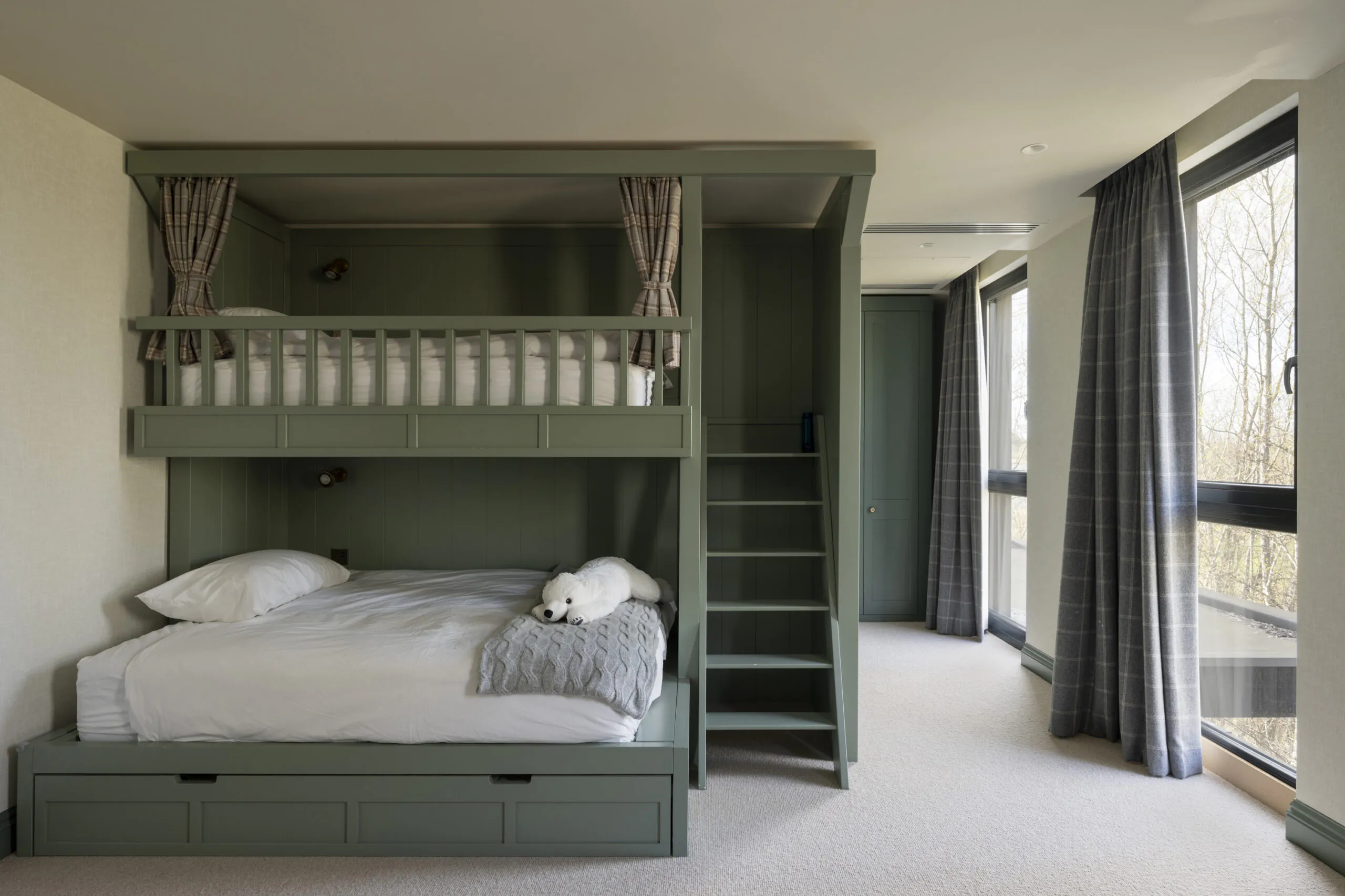 DS-Cotswolds-Home-For-Rent-Lakeside-Manor-Luxury (43)