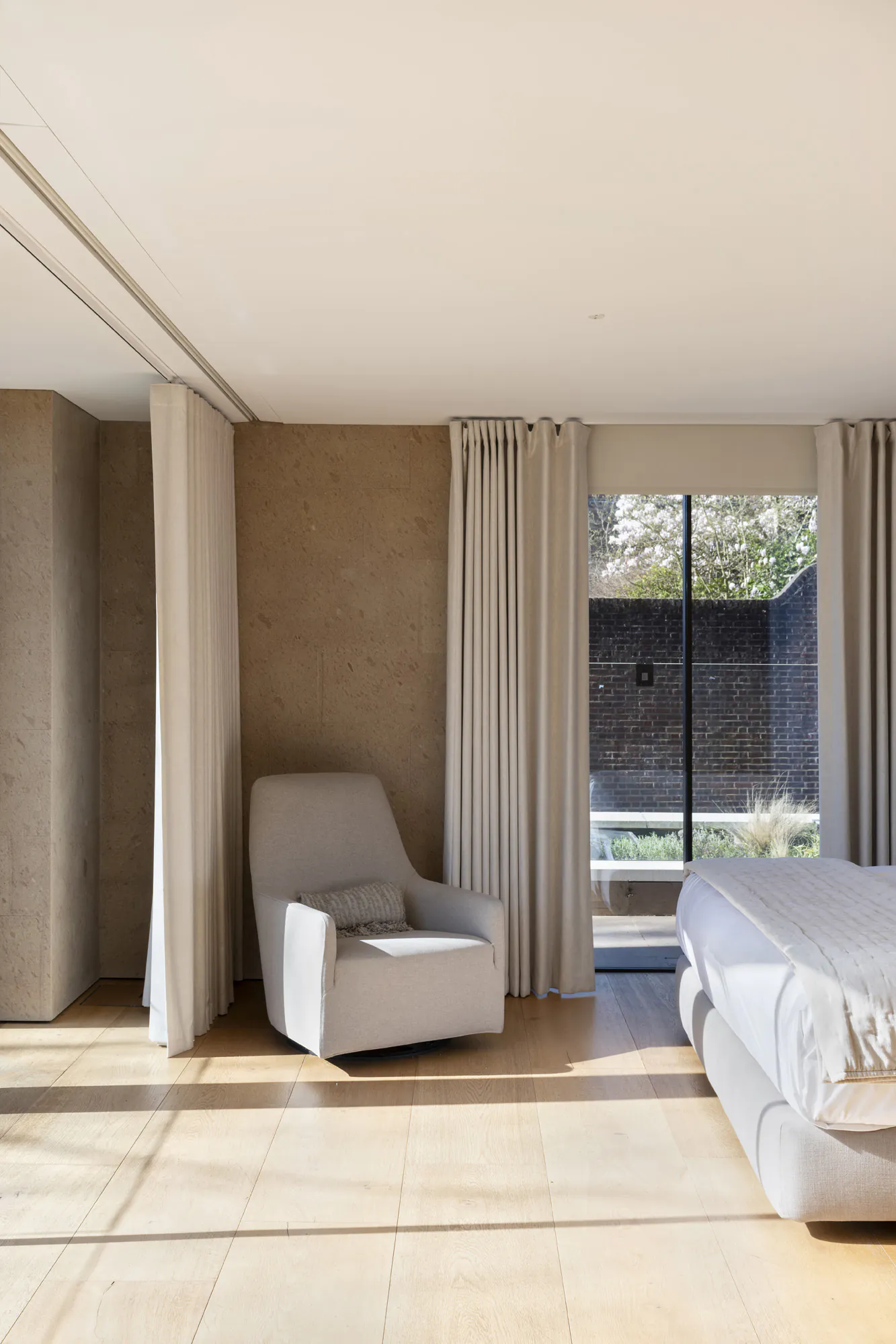 DS-Hampstead-House-For-Rent-Cannon-Lane-27_Lo