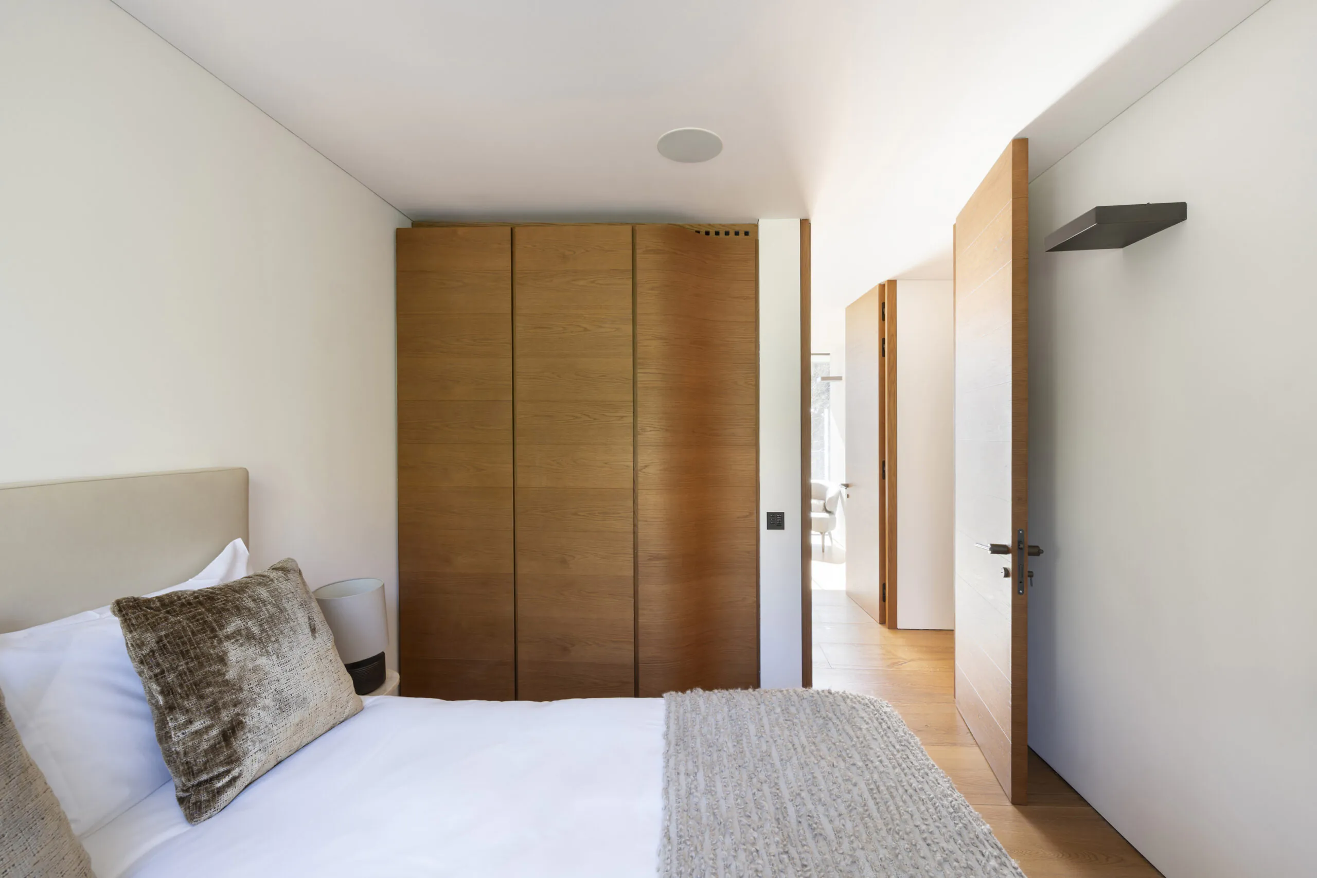 DS-Hampstead-House-For-Rent-Cannon-Lane-31_Lo