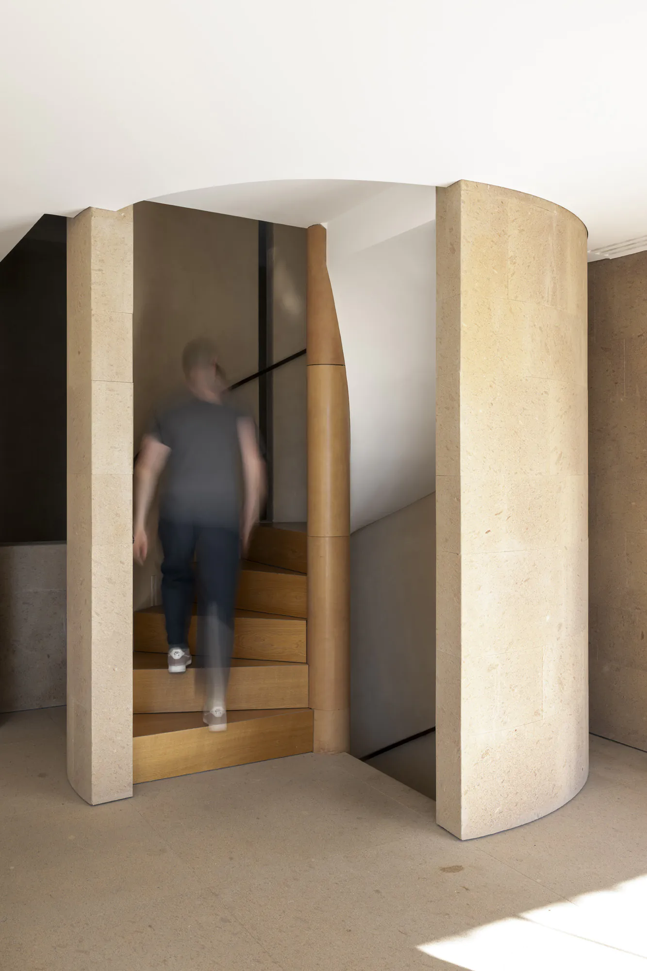 DS-Hampstead-House-For-Rent-Cannon-Lane-6_Lo