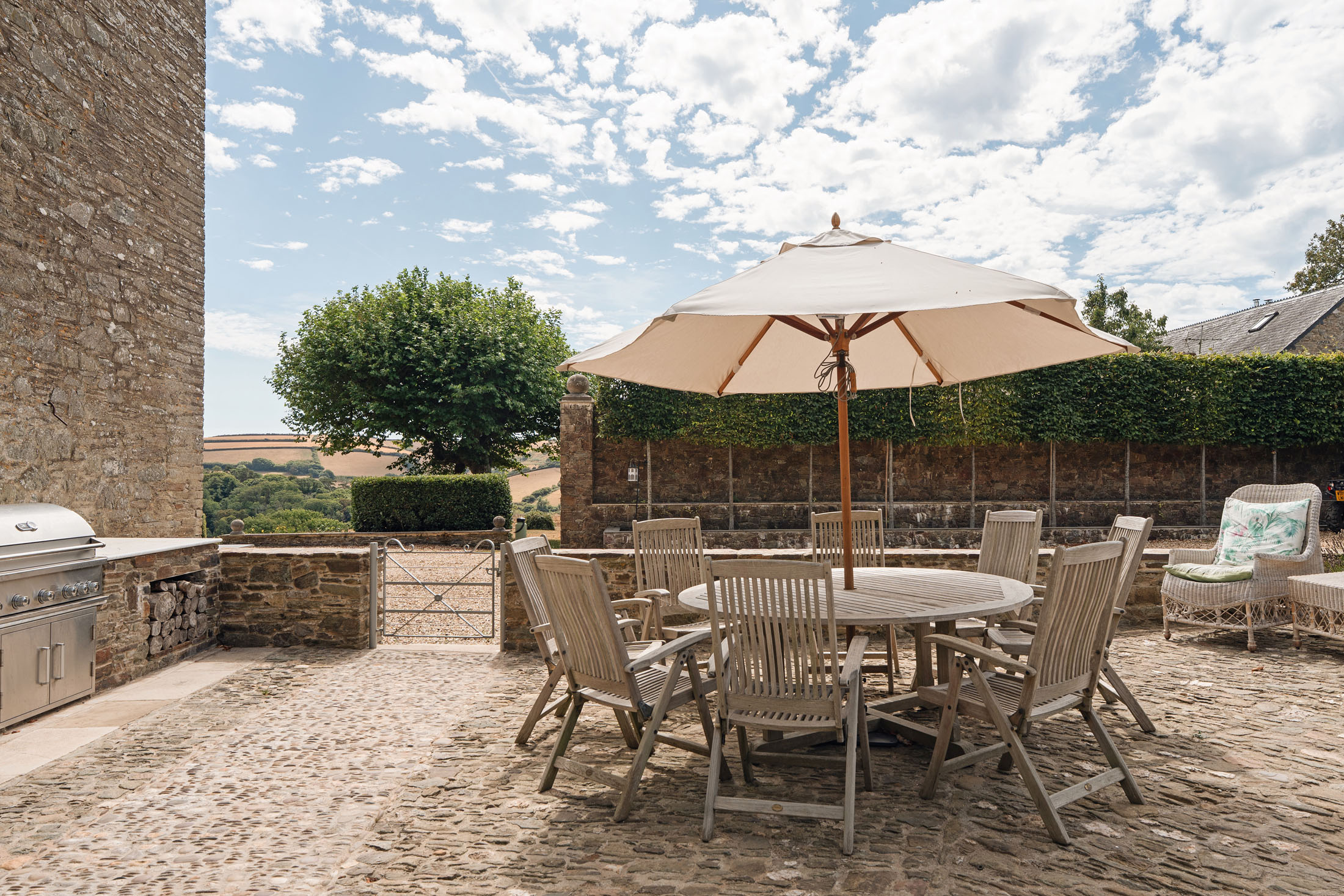 DS-Luxury-Holiday-House-To-Rent-Estuary-House-Salcombe-Devon (47)