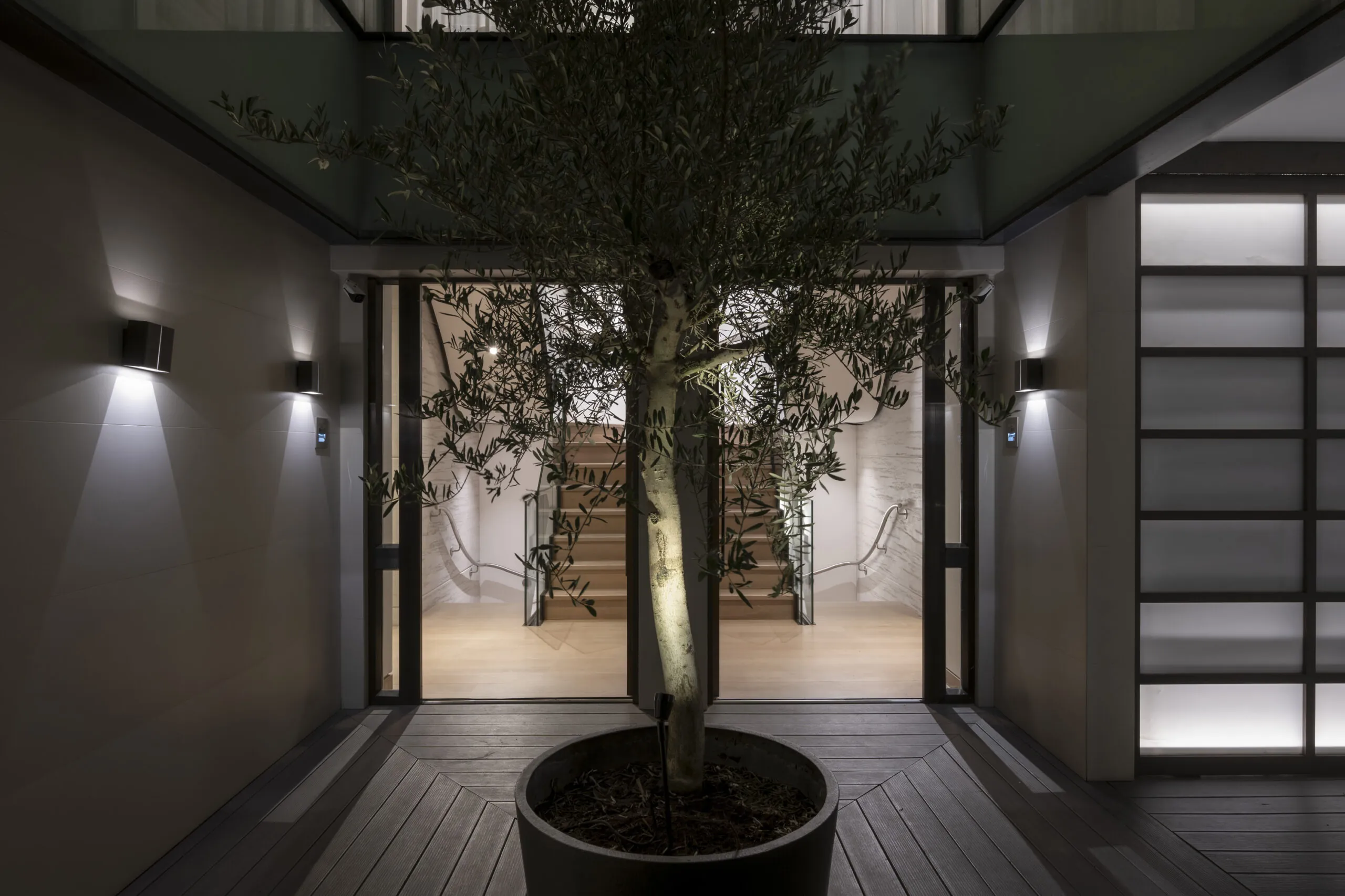 DS-Night-Down-Street-Mews-House-For-Rent-11_Lo (2)