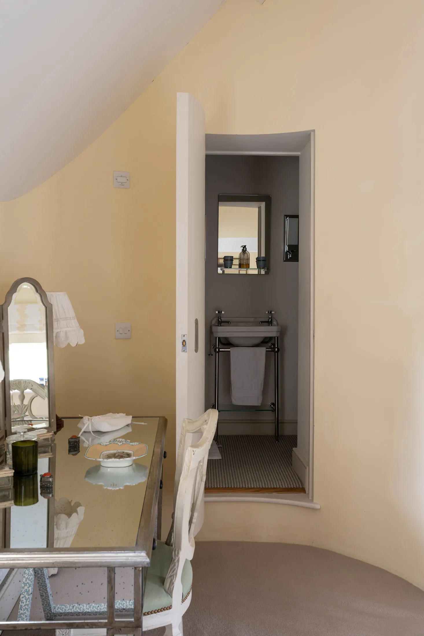 DS-Astor-Cottage-To-Rent-Chilson-Cotswolds-31_Lo