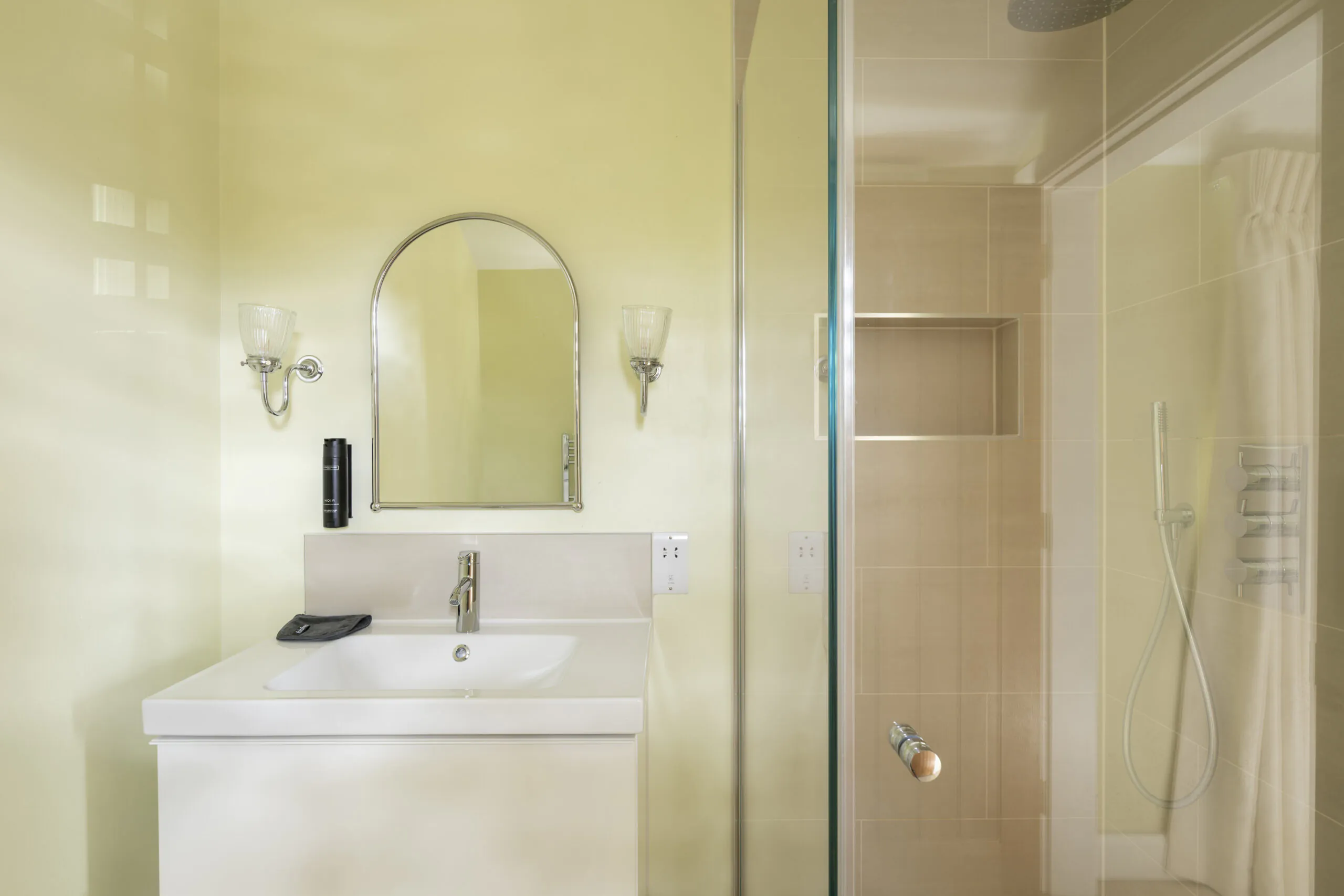 DS-Cotswolds-Home-For-Rent-Rivern-Barn-Luxury