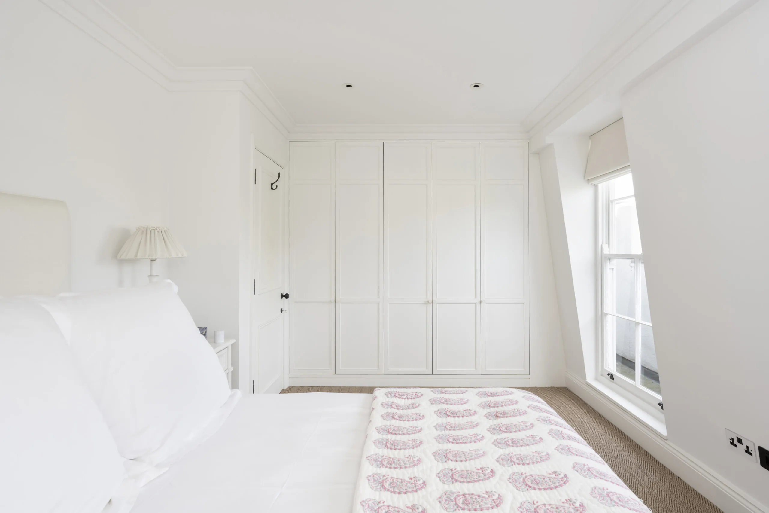 Dn-Notting-Hill-Apartment-For-Short-Rent- Sutherland-Place-10_Lo