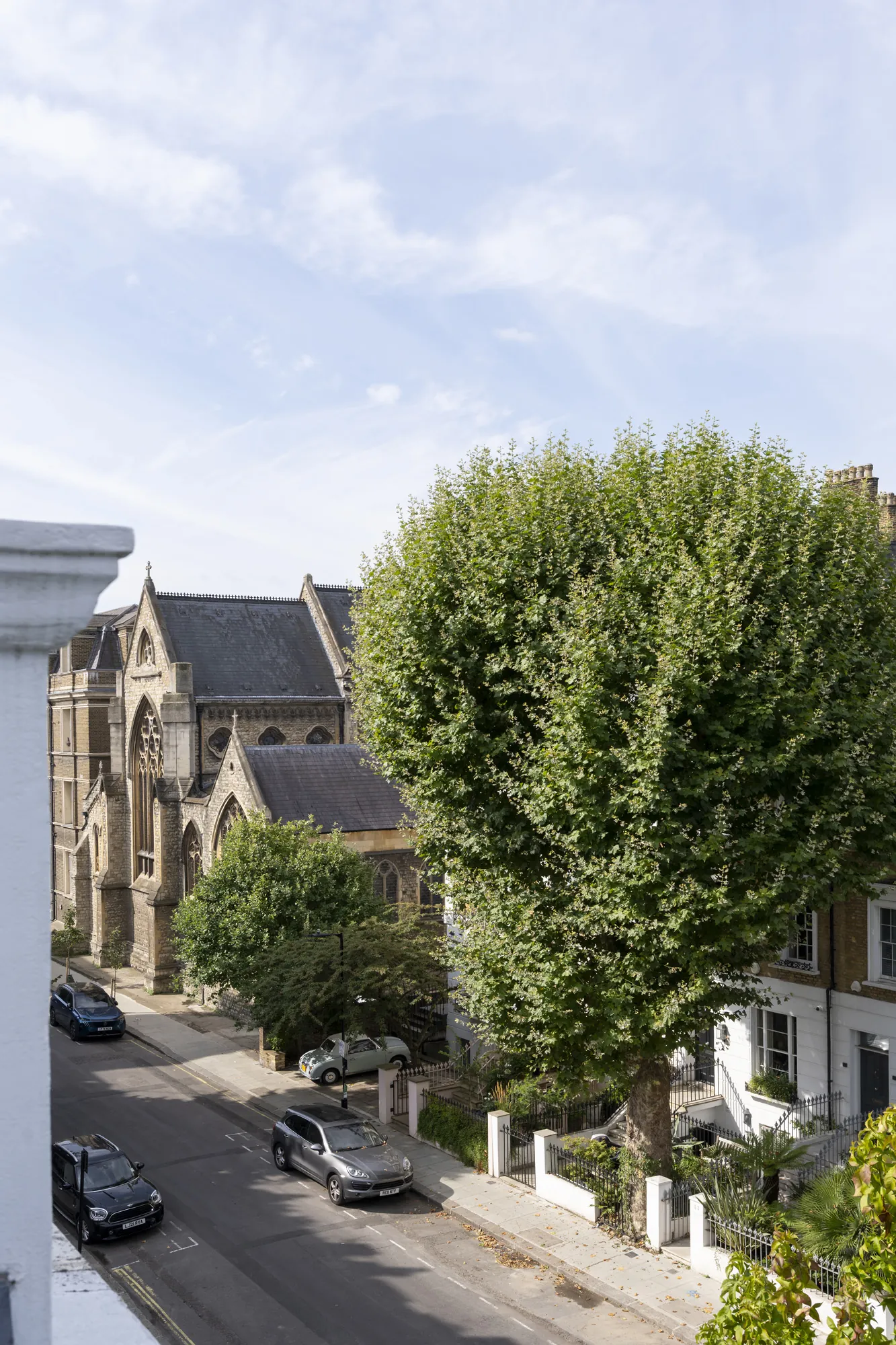Dn-Notting-Hill-Apartment-For-Short-Rent- Sutherland-Place-12_Lo