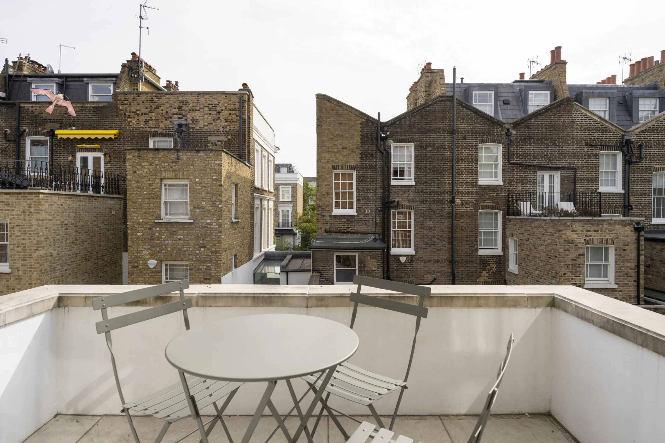 Dn-Notting-Hill-Apartment-For-Short-Rent- Sutherland-Place-22_Lo