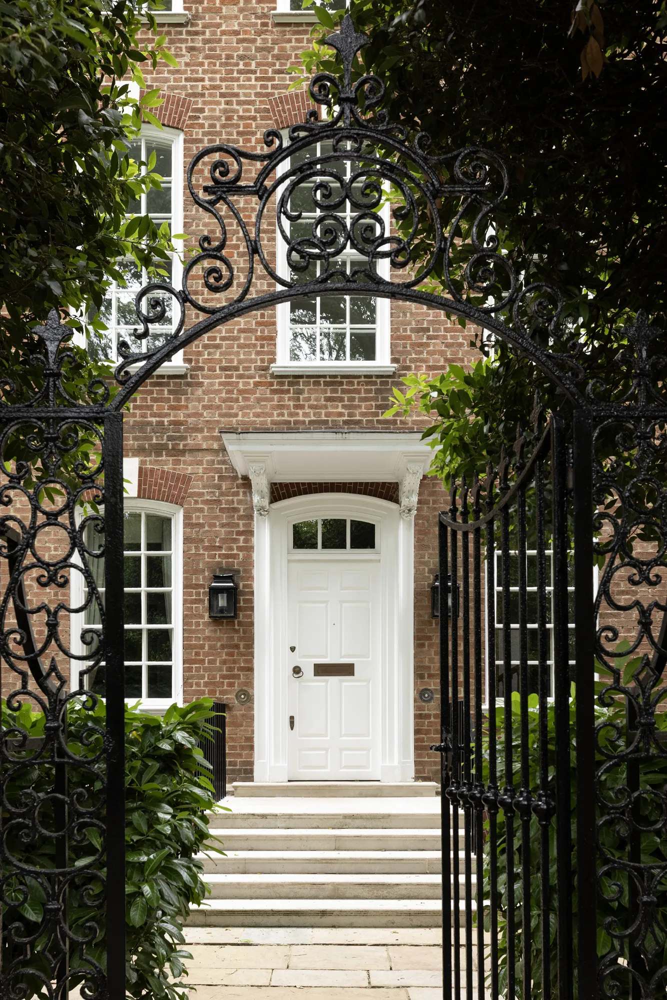 Domus-Nova-Chelsea-House-For-Rent-Cheyne-Walk-46_Lo