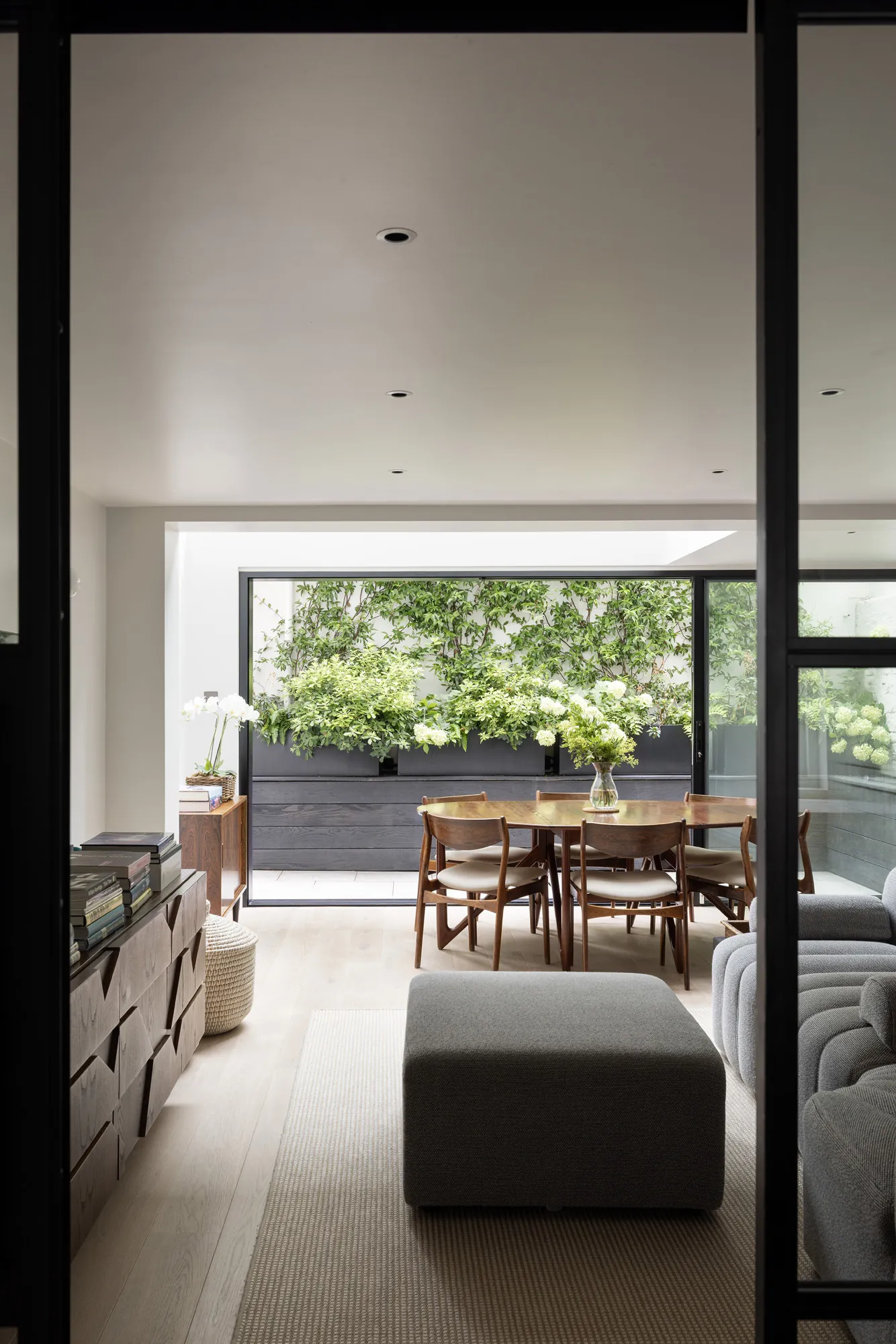 Domus-Nova-Holland-Park-House-For-Rent-Portland-Road-4_Lo