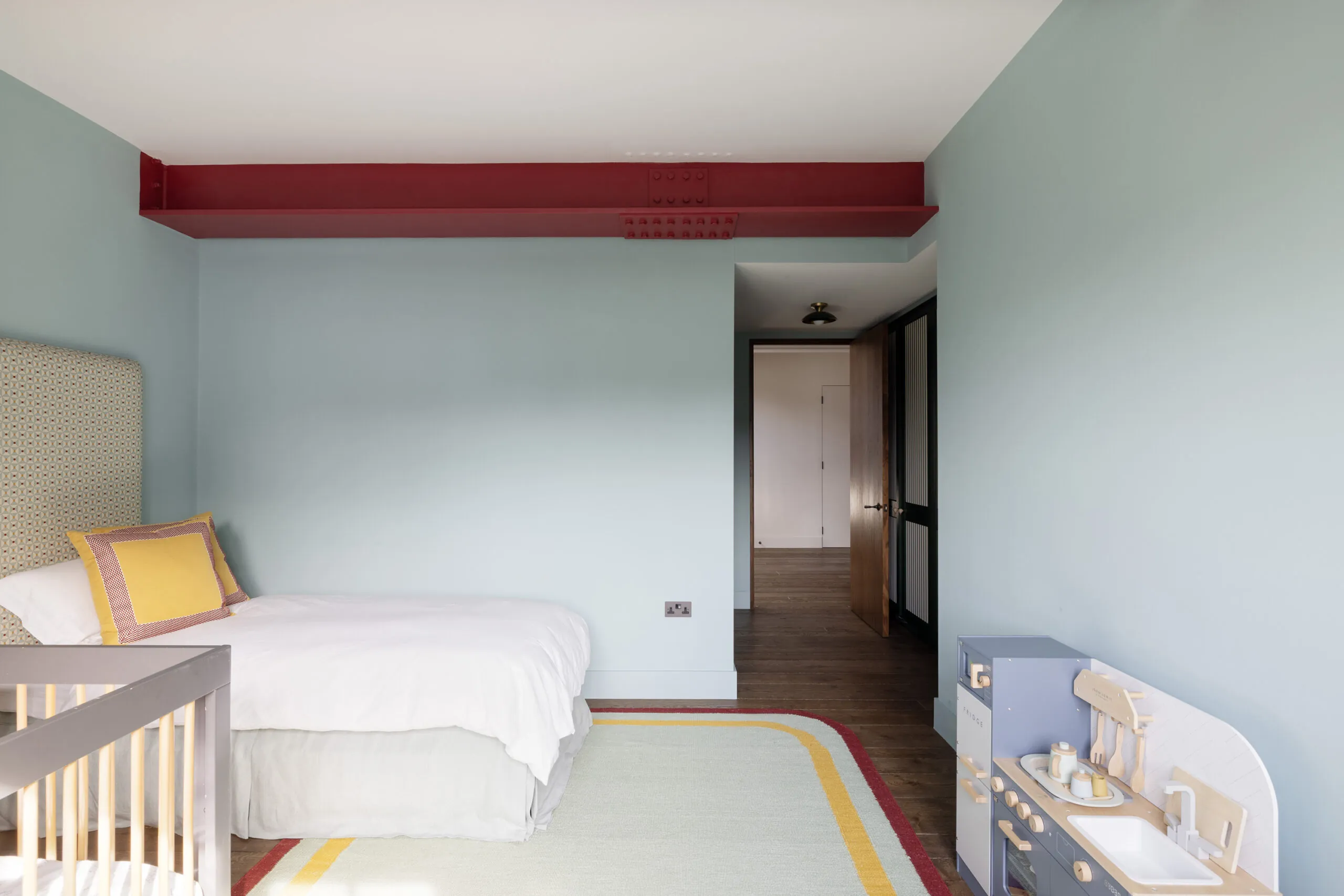 Domus-Nova-Islington-Apartment-For-Rent-Barnsbury-Square-26_Lo