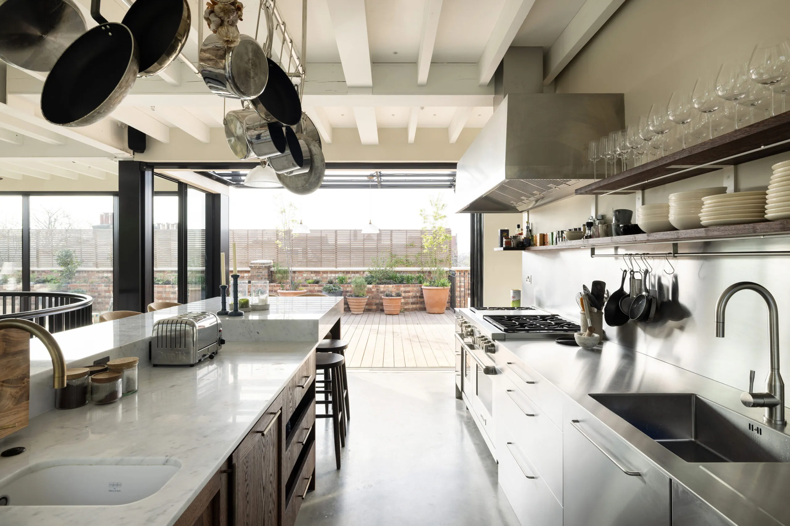 Domus-Nova-Islington-Apartment-For-Rent-Barnsbury-Square-2_Lo