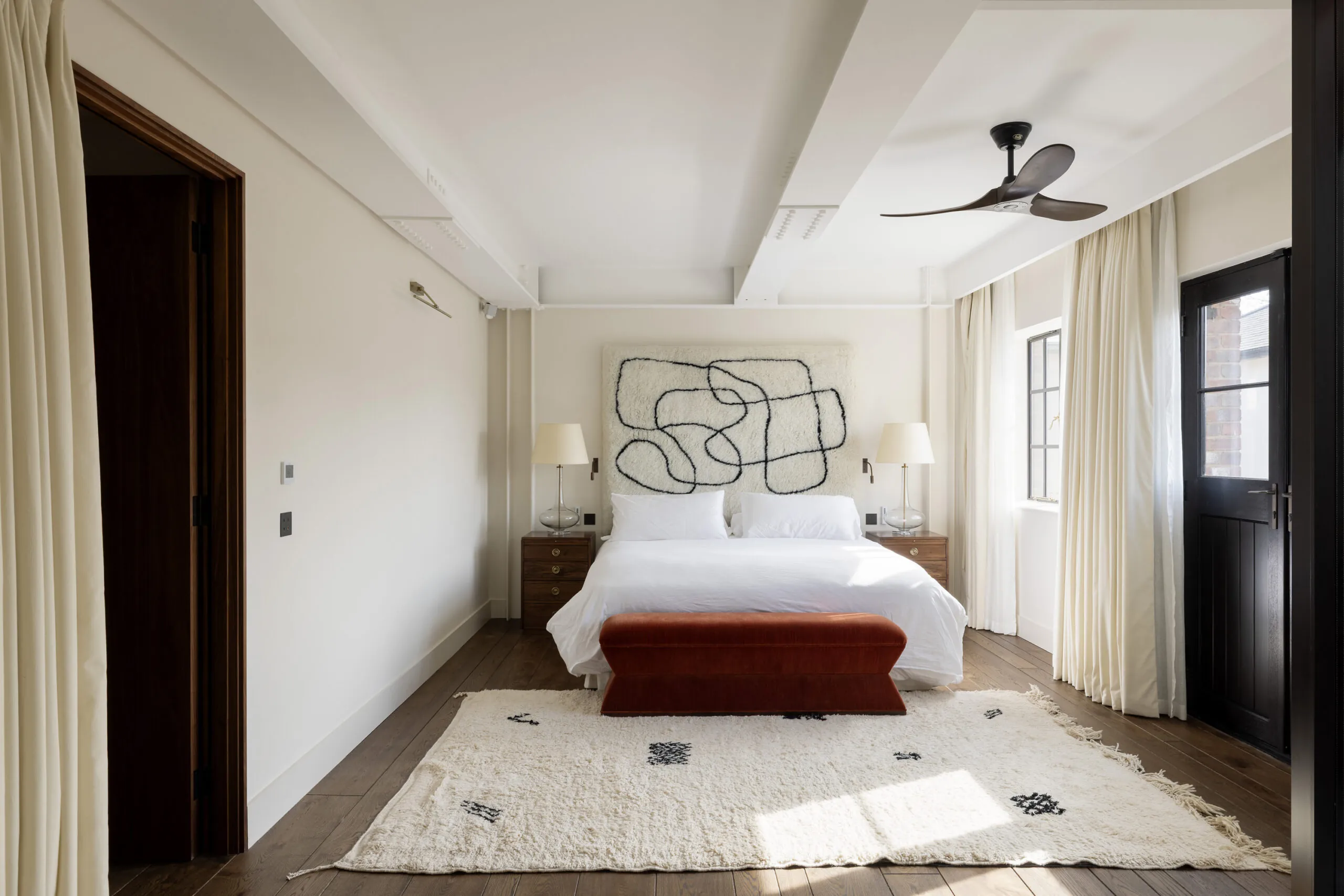 Domus-Nova-Islington-Apartment-For-Rent-Barnsbury-Square-35_Lo